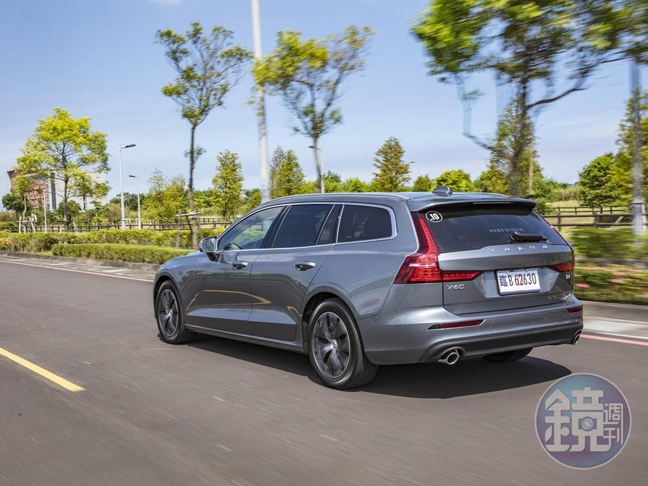 新世代V60的操控表現極佳,唯T4等級的動力僅能用「順暢但不熱血」來形容。