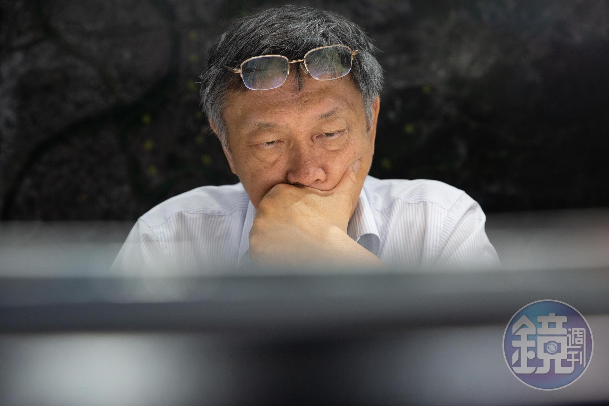 訪談中很明顯可以發現,柯文哲對李登輝很推崇,也很樂於分享2人密切互動的經驗,甚至有一種未來可以超越政治前賢的渴望。