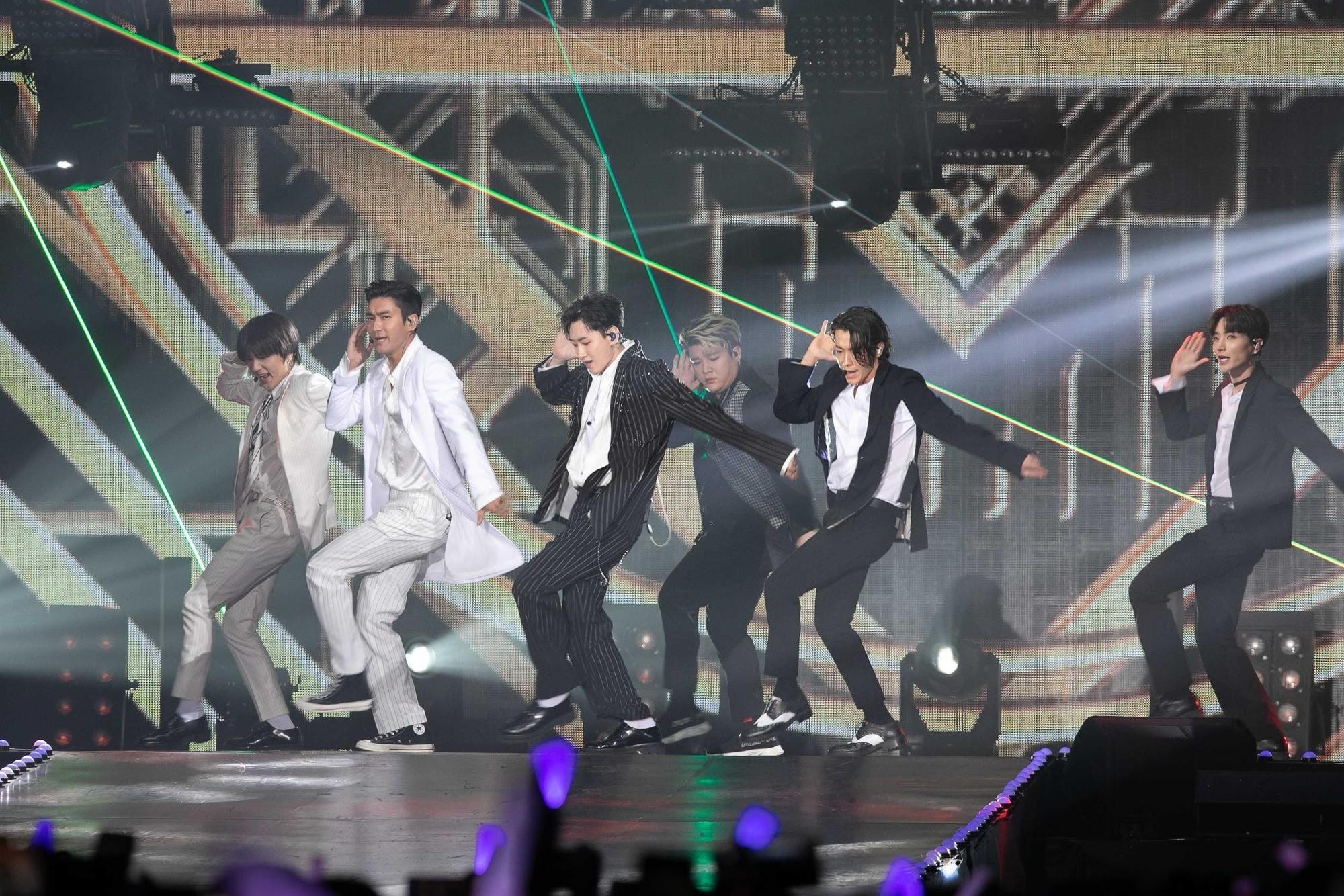韓團SUPER JUNIOR今年受邀參加KKBOX風雲榜頒獎典禮,創首組海外藝人獲頒年度風雲歌手紀錄。(KKBOX提供)
