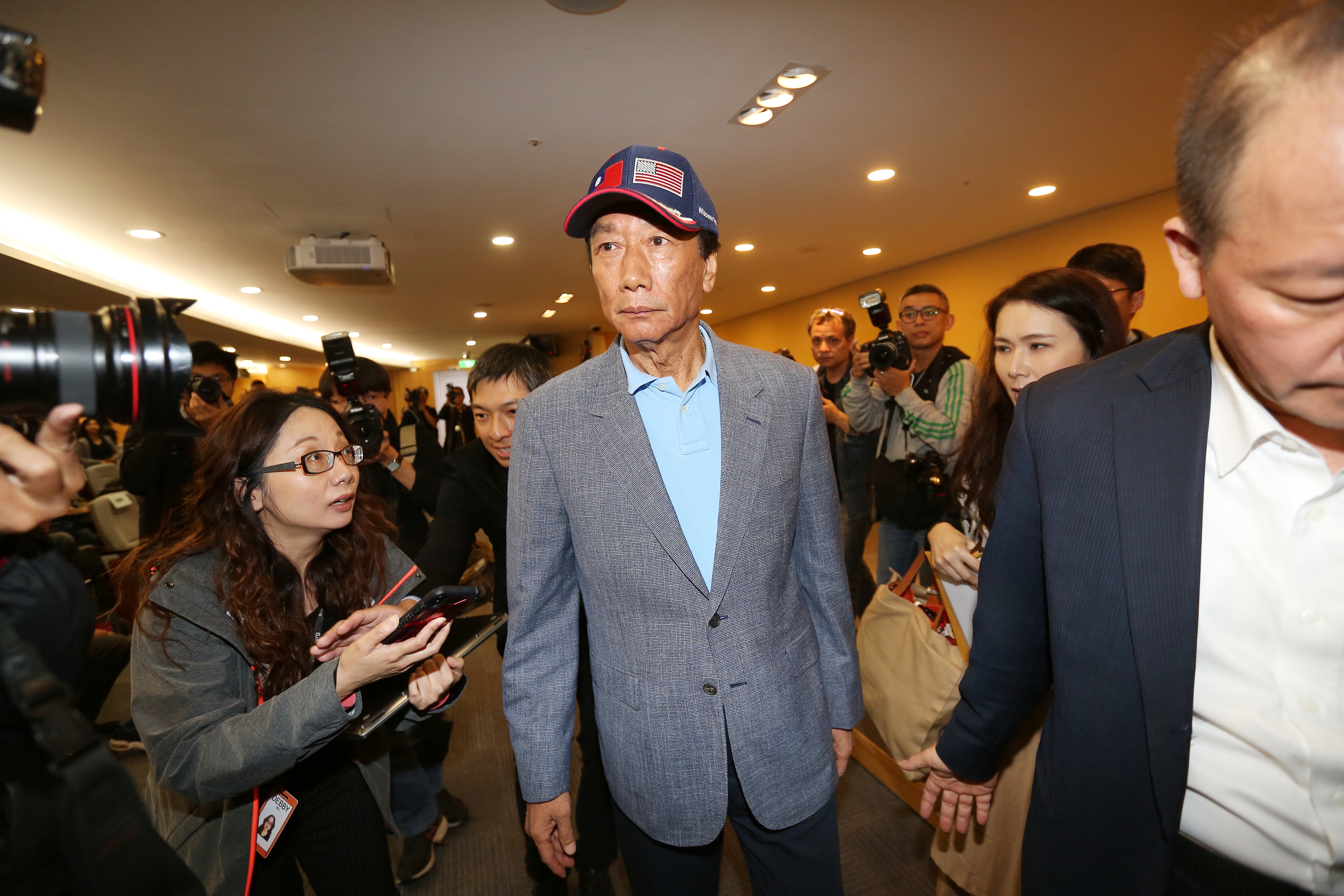 柯文哲強調有條件支持郭台銘（圖），他直言「董建華2.0」就是郭的最大罩門。