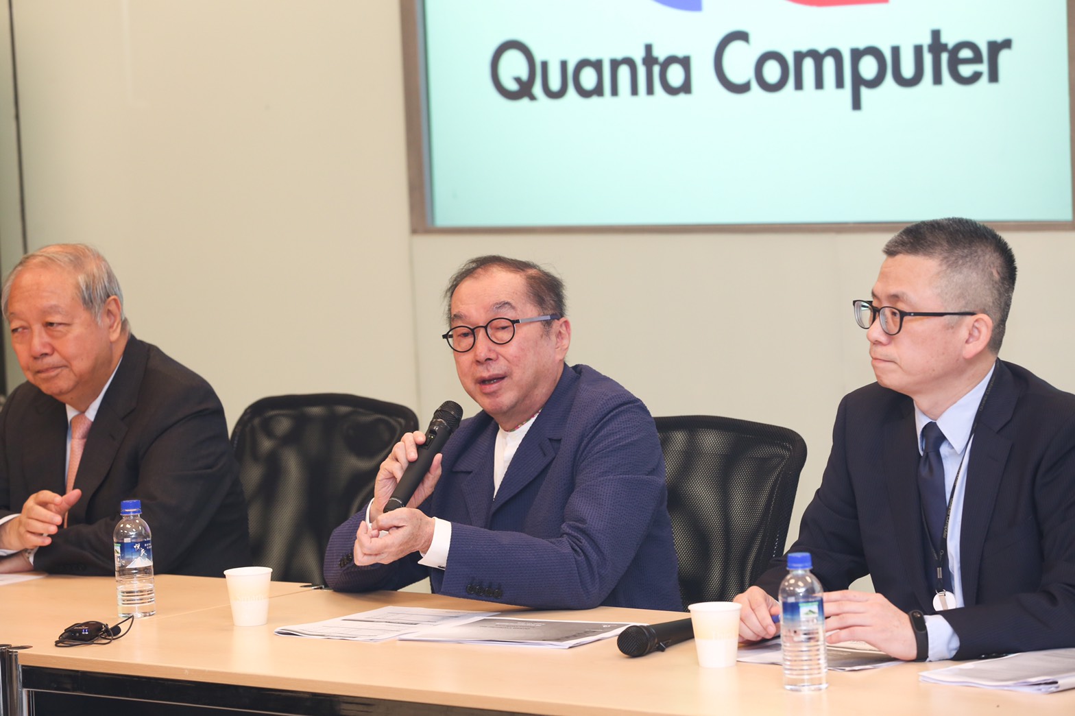 對於前往東南亞設廠，廣達電腦林百里首度鬆口「這是一定有的選項。」