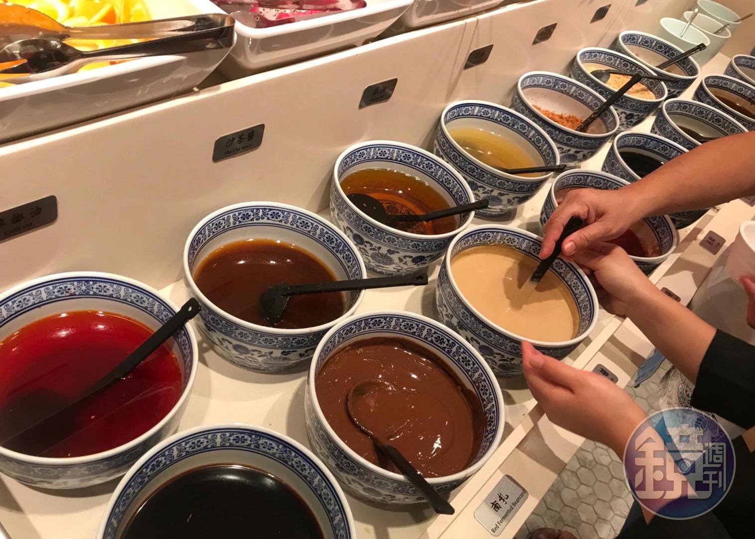 醬汁多款，至少超過了20種風味沾醬。