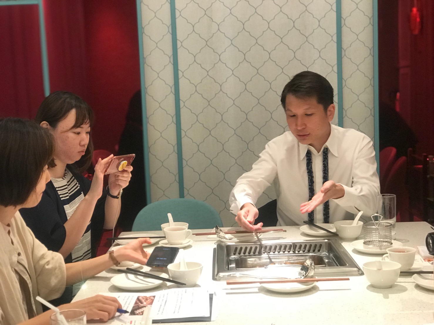 新加坡樂天餐飲集團營首席營運官蔡俊勇負責餐飲品牌營運。