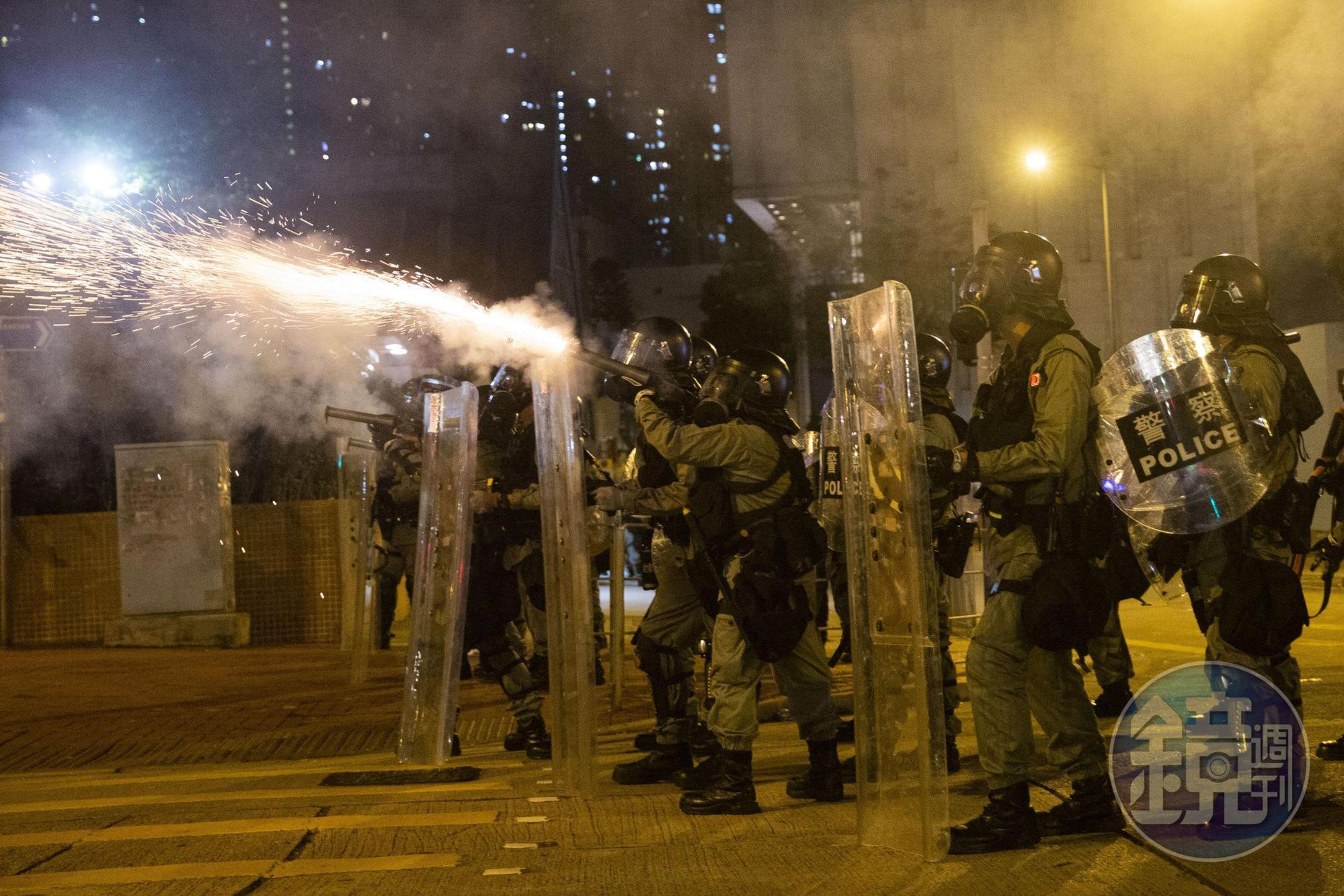 香港反送中示威活動持續升溫,警民衝突升級。