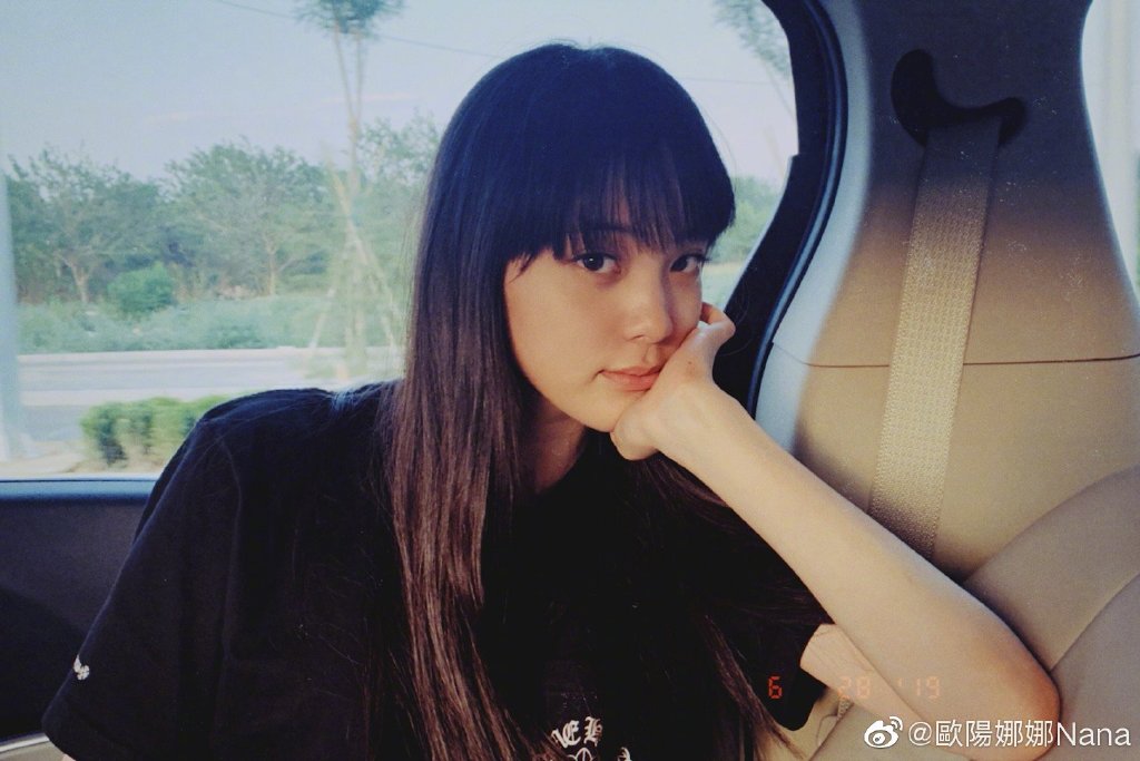 歐陽娜娜表態支持香港警察。（翻攝自歐陽娜娜微博）