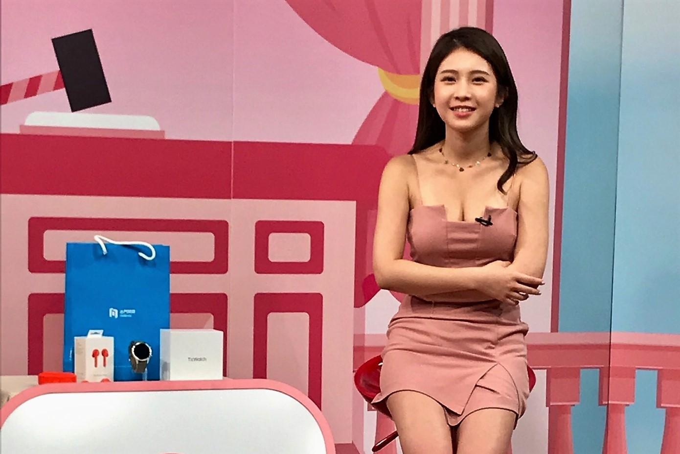 雞排妹自詡是測謊器,慣性說謊的男生在他面前會有壓力。(學姊受不了提供)
