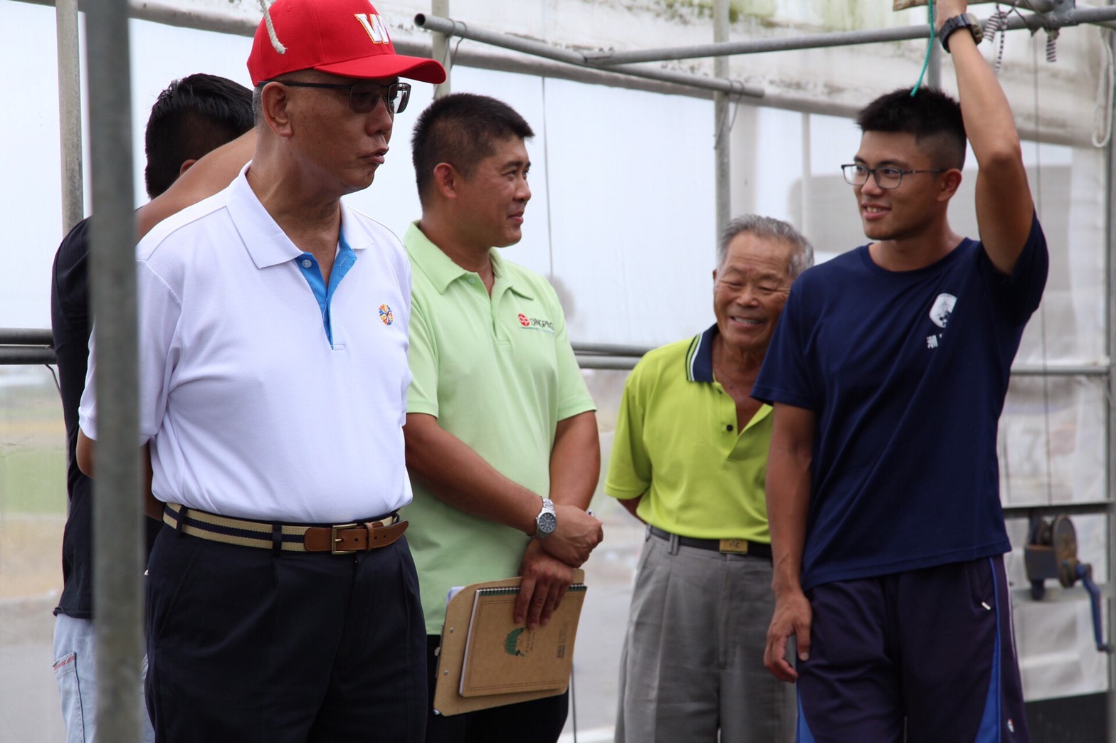 潮農天團不諱言，幾乎所有返鄉務農的青農身上都背負著貸款壓力。（翻攝自來自永靖的老園丁）