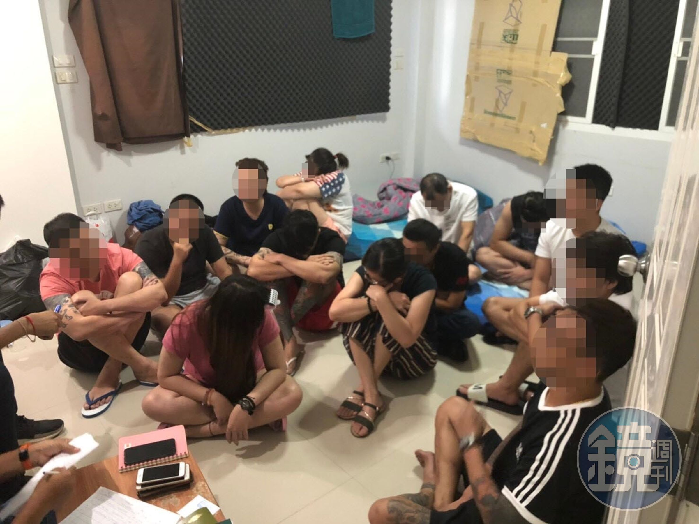 台泰警方聯手，查獲13名台籍詐欺犯。（翻攝畫面）