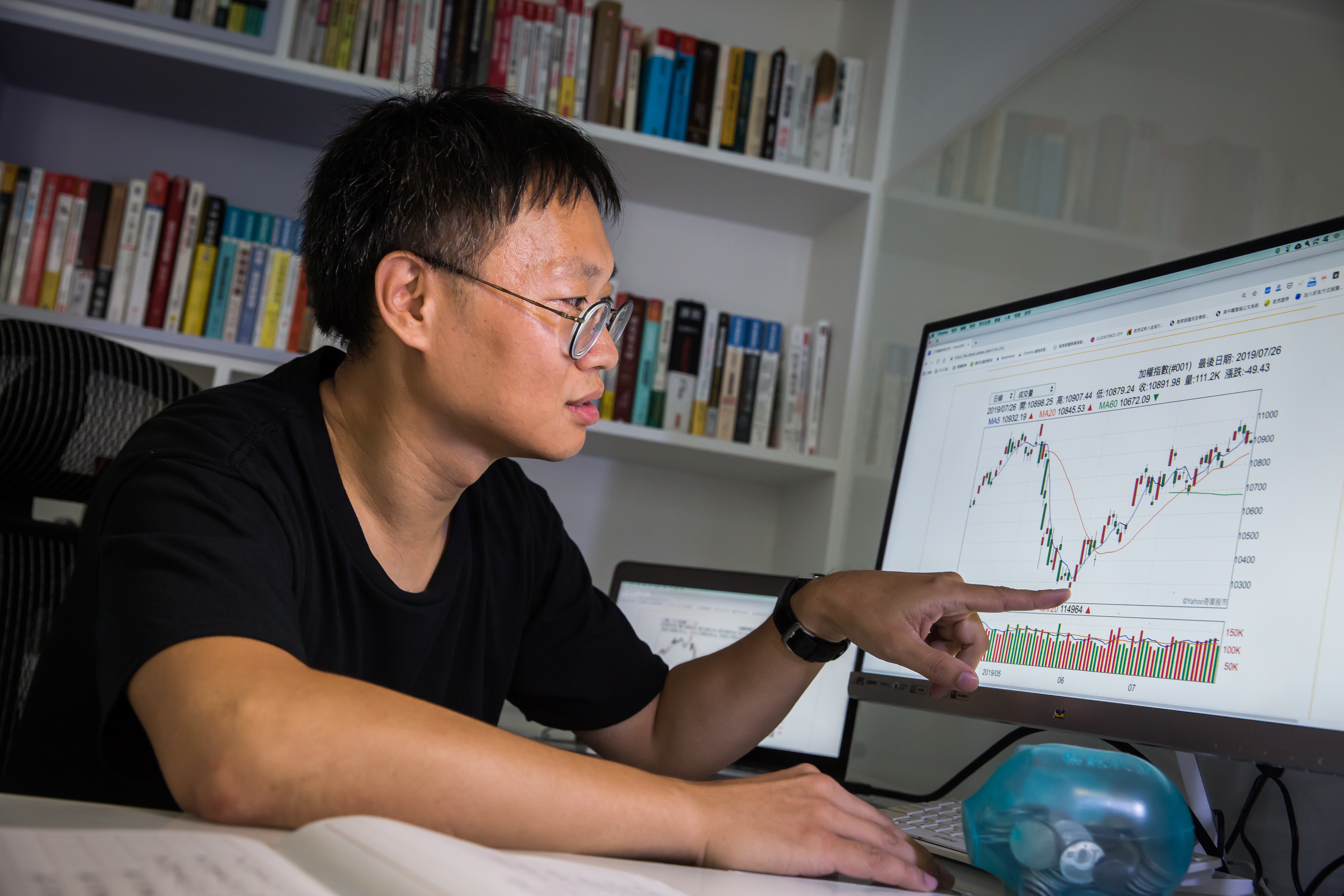 每月看營收、每季讀財報，小樂最重視個股「四率一量」的表現。