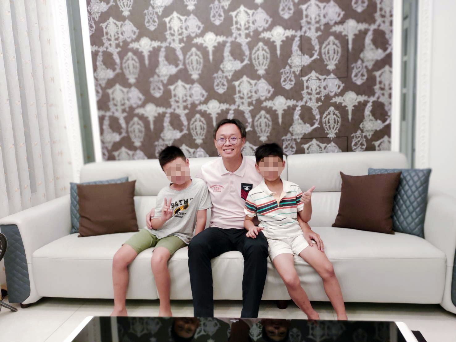 小樂投資有成，去年5月帶著一家四口入住新買的透天厝。