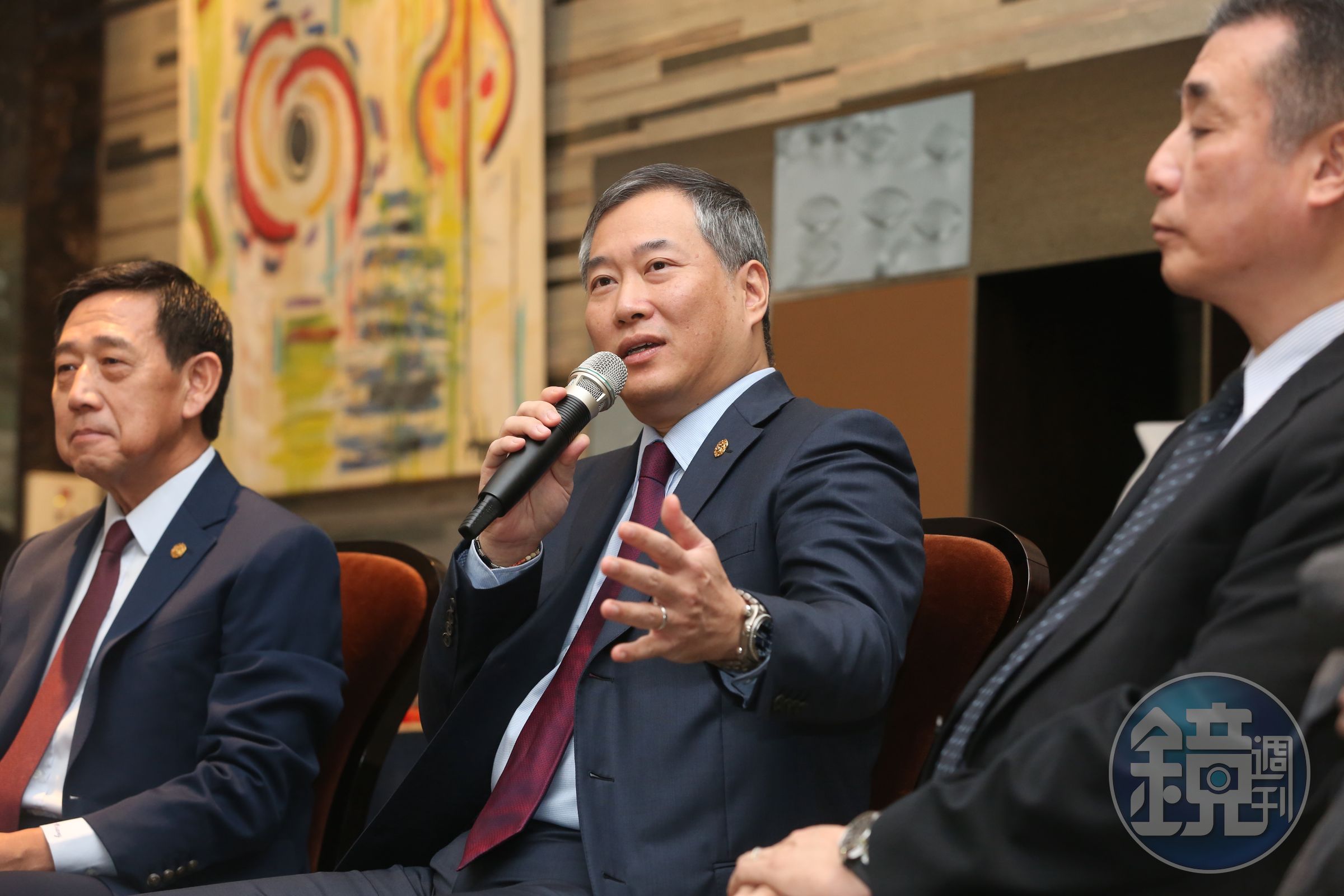 2015年中租股價狂跌，小樂分析公司依舊獲利，再加上總裁辜仲立掏腰包買進自家股票，讓他決定勇敢進場。