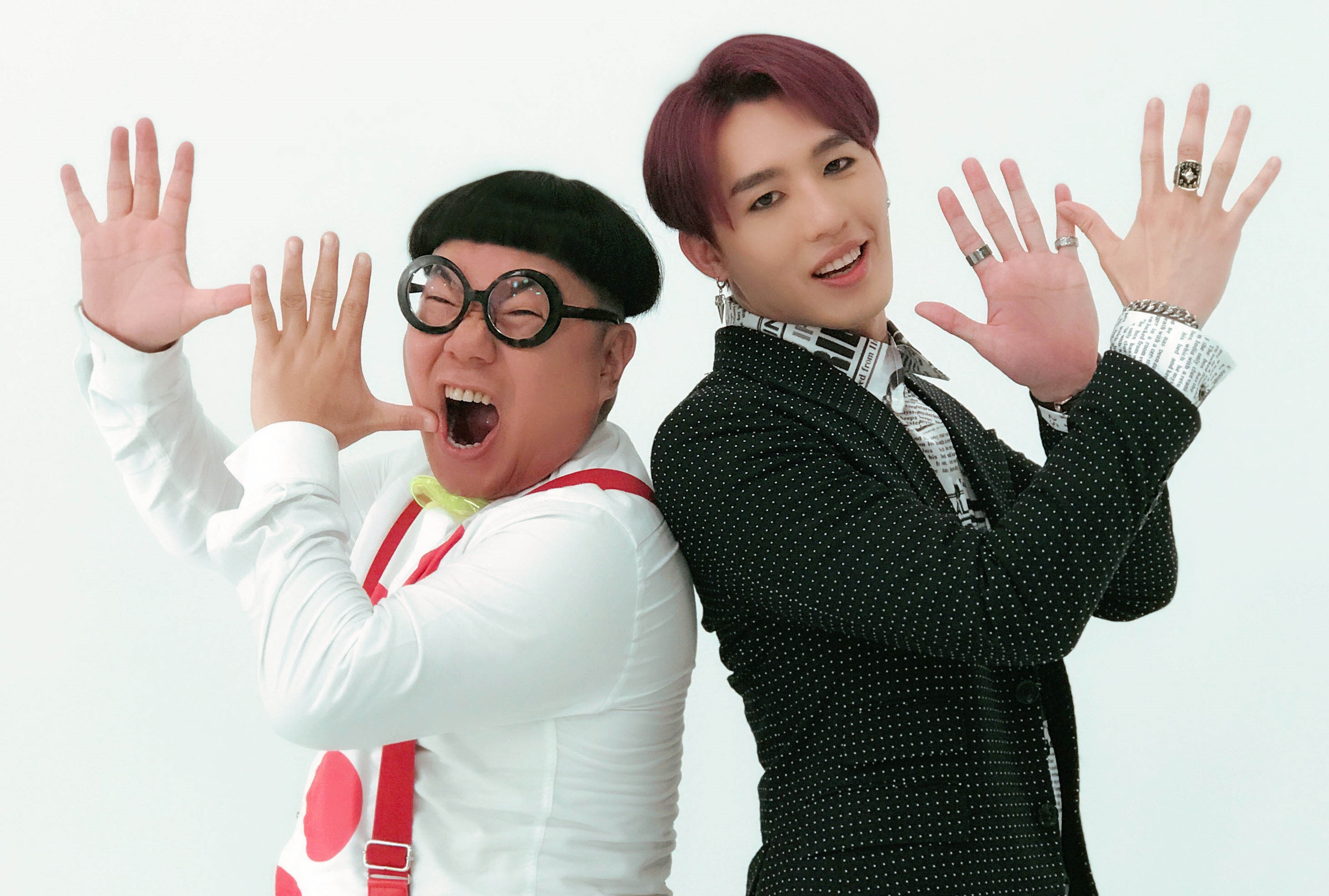 綜藝諧星蜆仔特地抽空力挺後輩拍攝MV，讓黃昺翔相當感動。（無限美好文創娛樂提供）