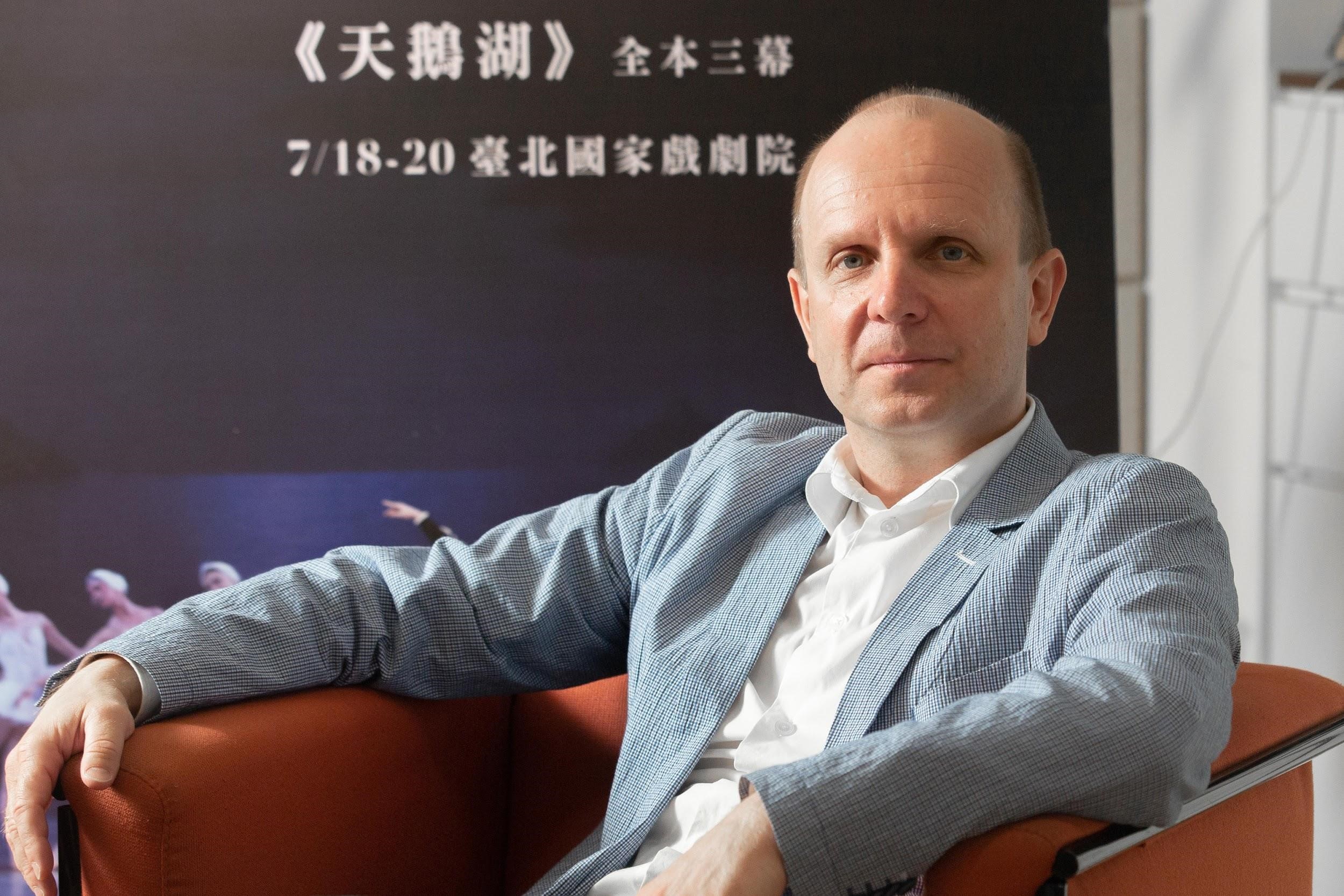 舞者出身的尤里法蒂夫10年前接下馬林斯基芭蕾舞團總監一職，延續俄系古典芭蕾的傳統，也開創新局。