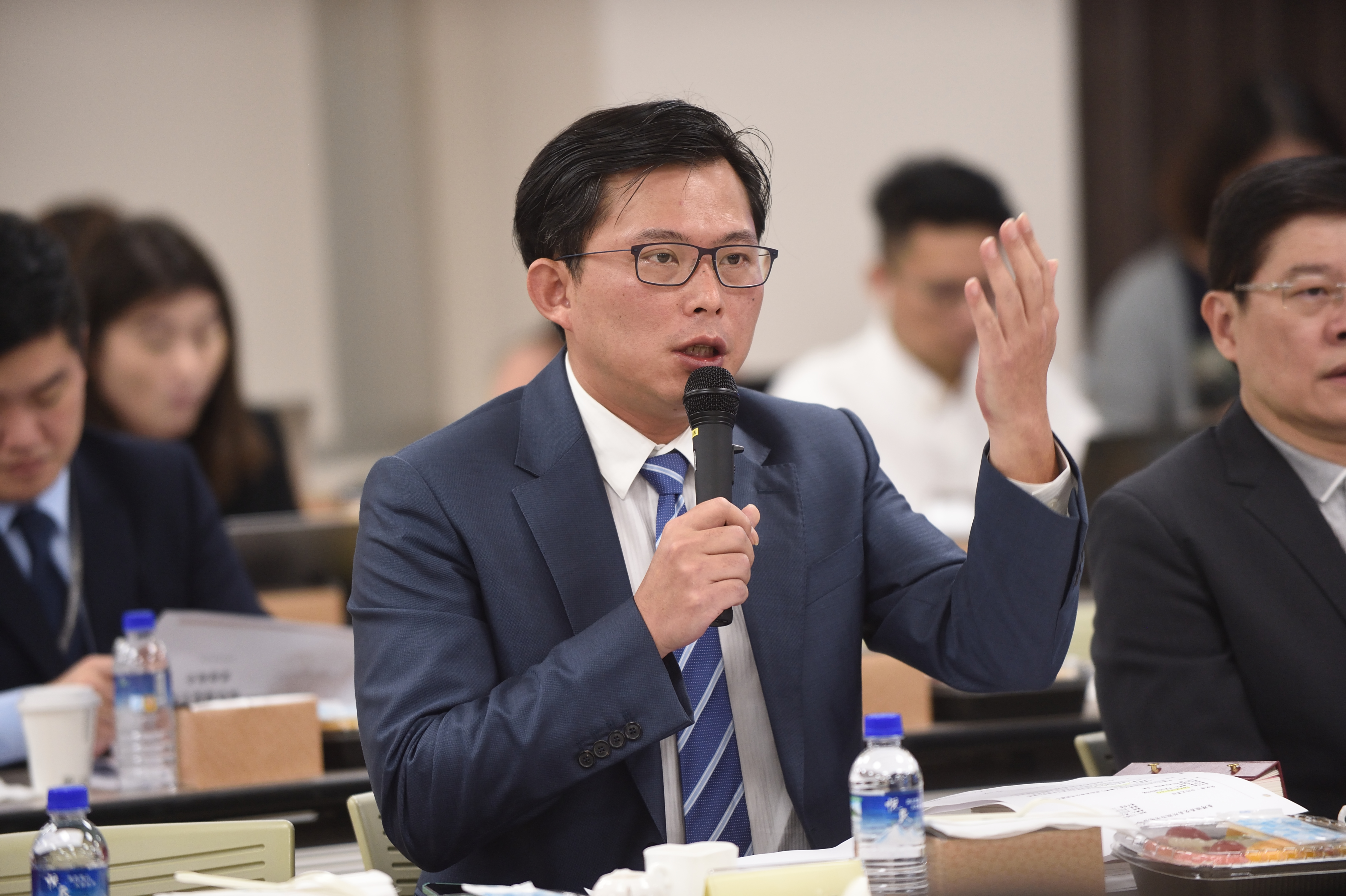 時代力量立委黃國昌的辦公室主任賴嘉倫將投入汐止區立委選舉，黃國昌也將親自出席記者會力挺。