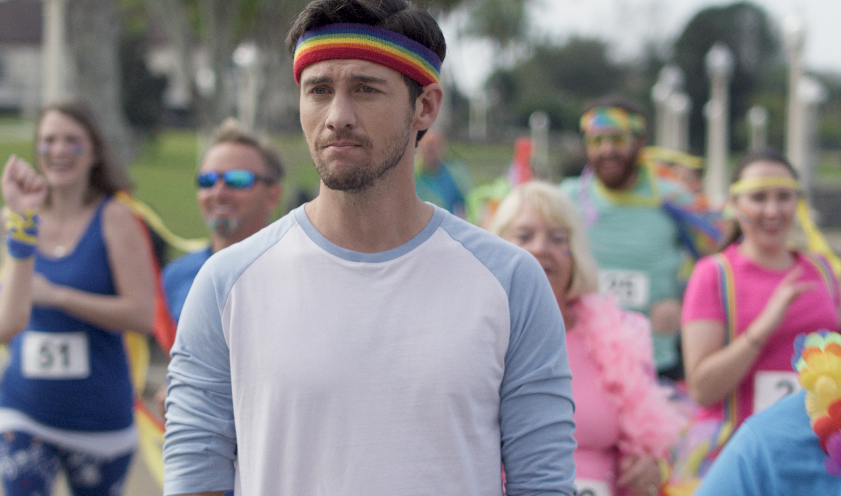 一位虔誠基督徒直男教師被學校派去同志團體當臥底搞破壞。（可樂電影提供）