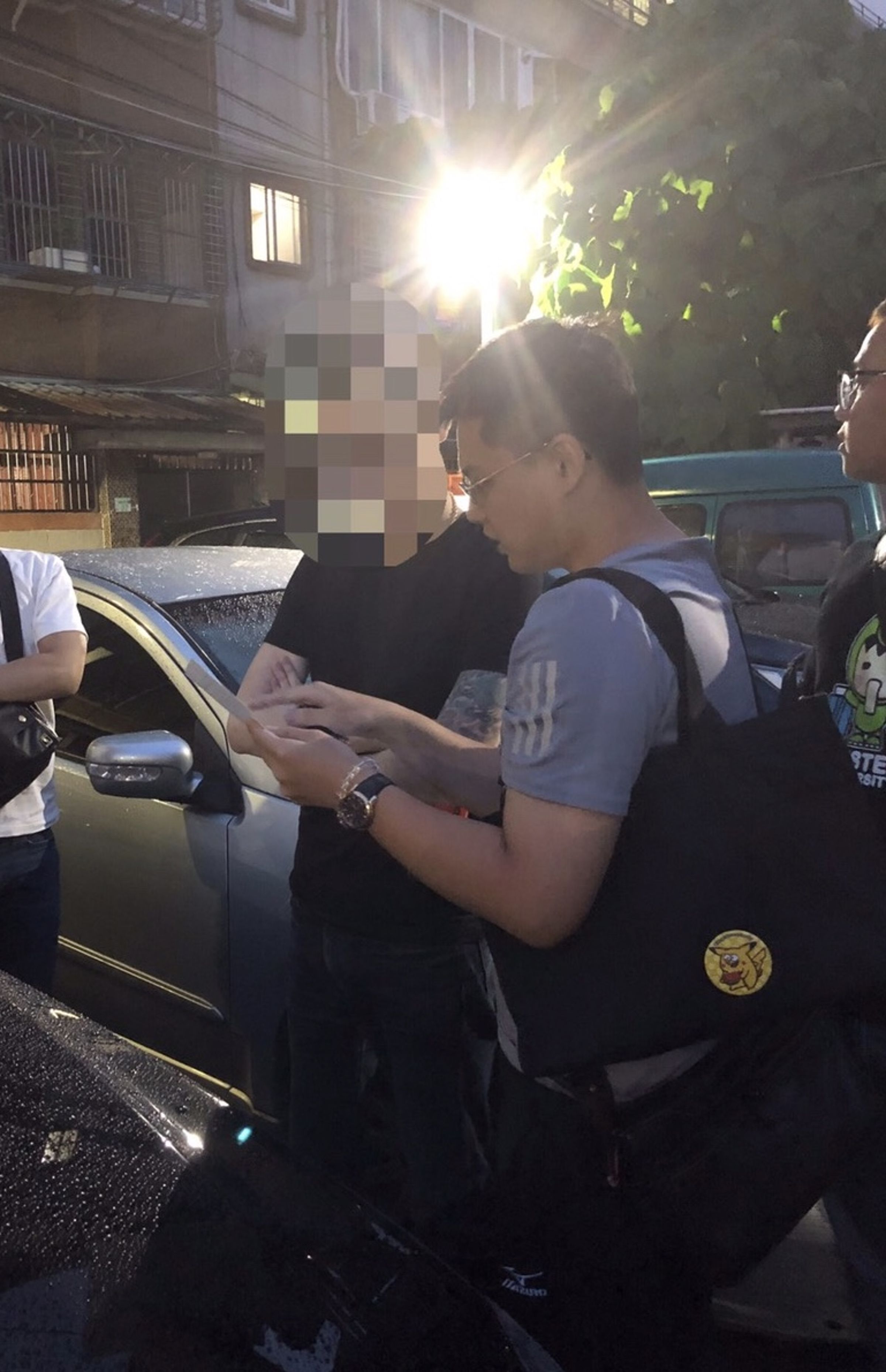 警方逮捕詐騙車手集團張姓核心幹部。（翻攝畫面）