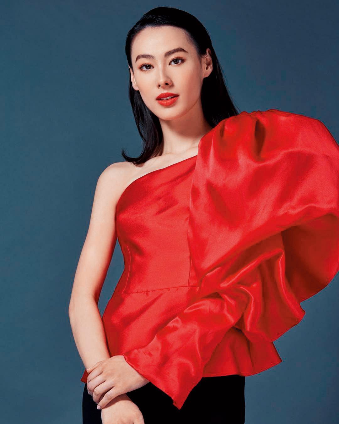 梁洛施撫養孩子，偶爾也有演藝作品，外傳她拿了19億贍養費，但本人澄清沒這回事。（翻攝梁洛施IG）