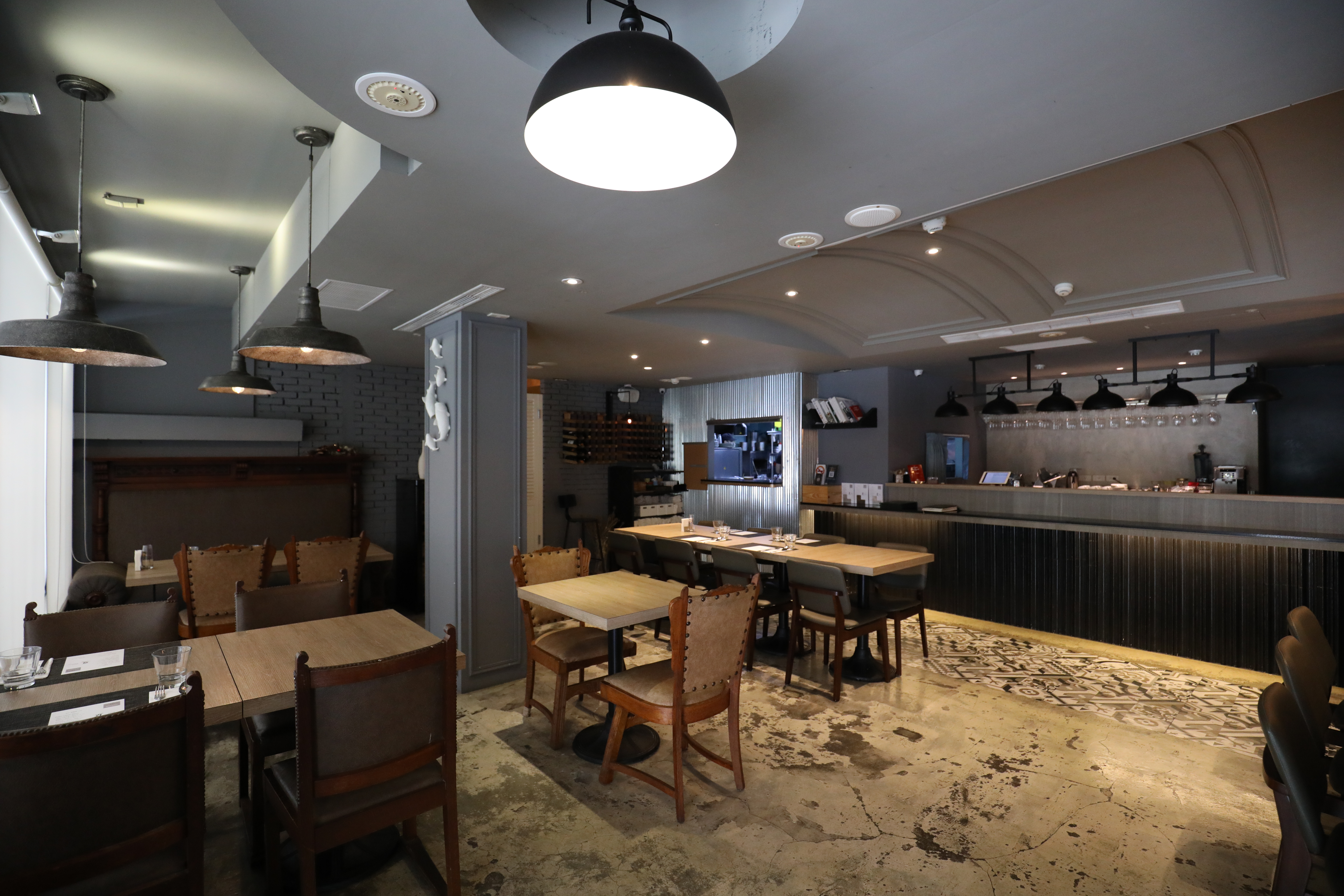「JE kitchen」連續二年獲得台北米其林餐盤推薦。