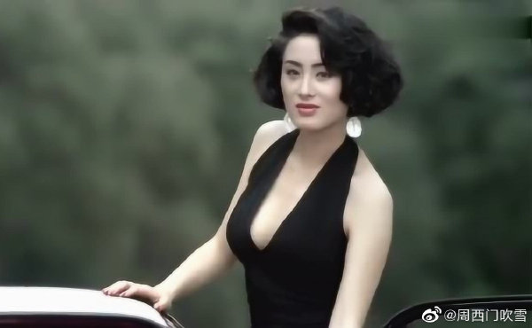 張敏是香港90年代女神，也是不少粉絲的「夢中情人」，圖為張敏過去飾演「綺夢」一角。（翻攝微博）