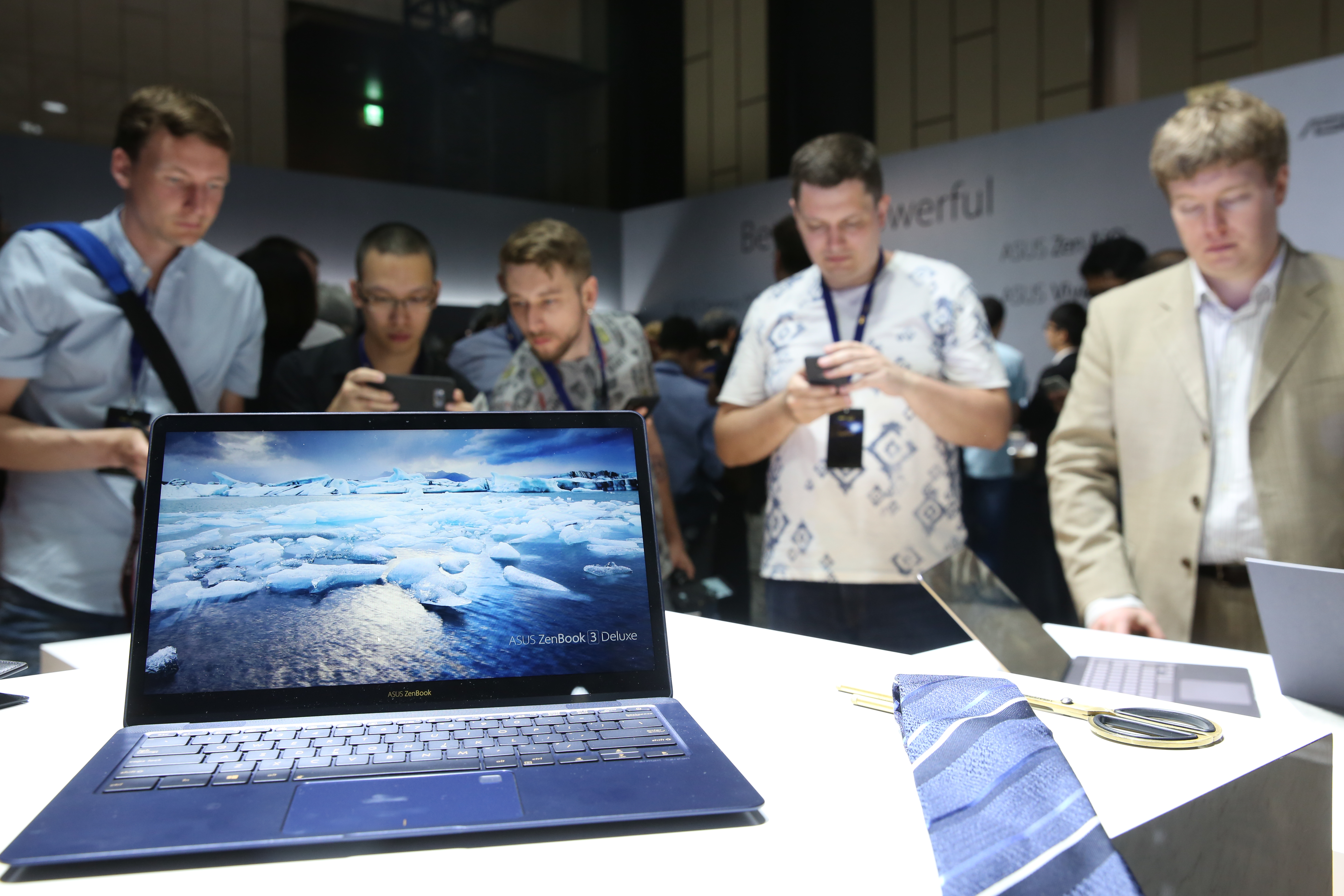 Nico看準法人買進訊號，投資筆電充電盒軸承供應商新日興，10天獲利逾14%。