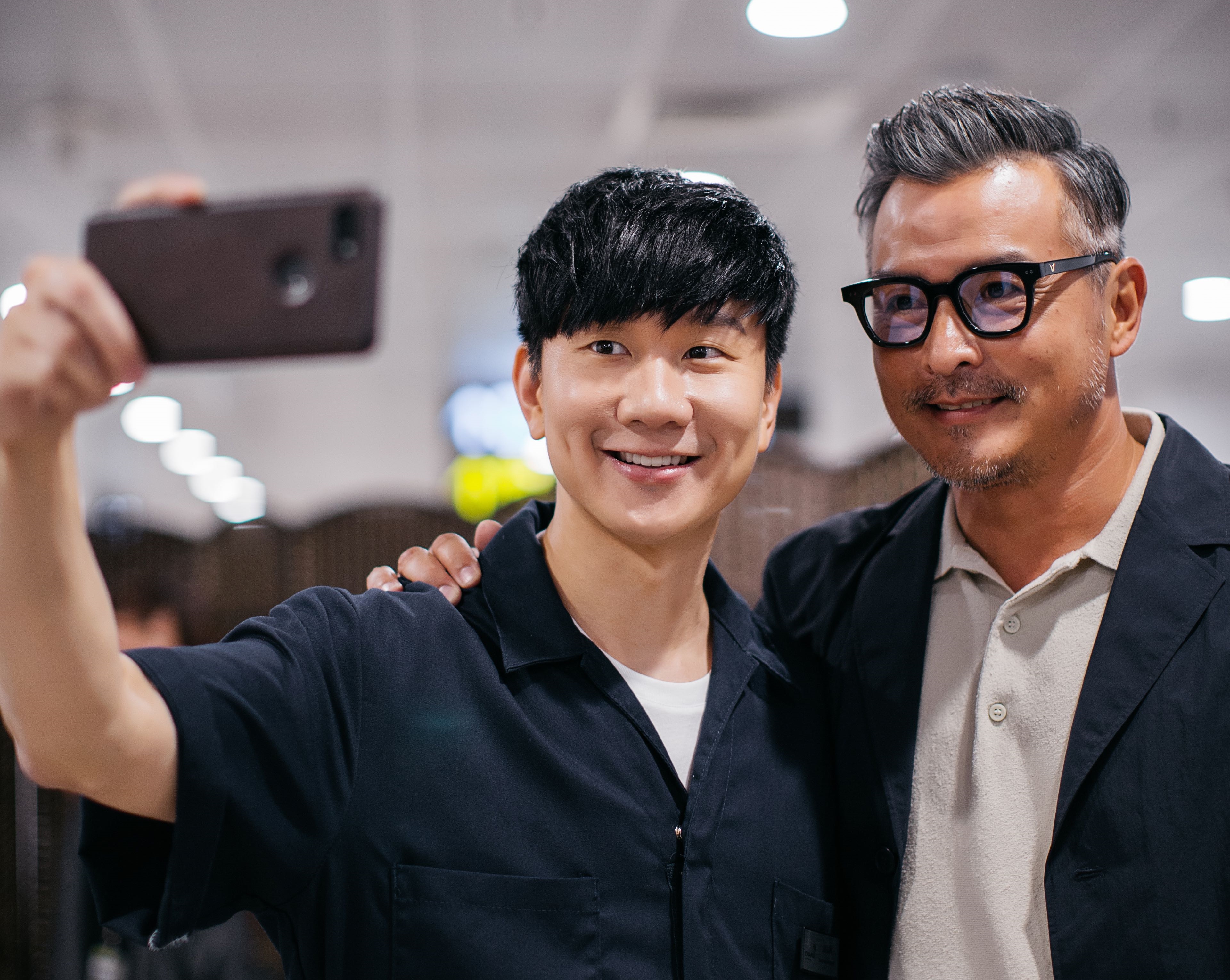 林俊傑和新加坡樟宜機場合作，推出新單曲〈對的時間點〉。（JFJ PRODUCTIONS提供）