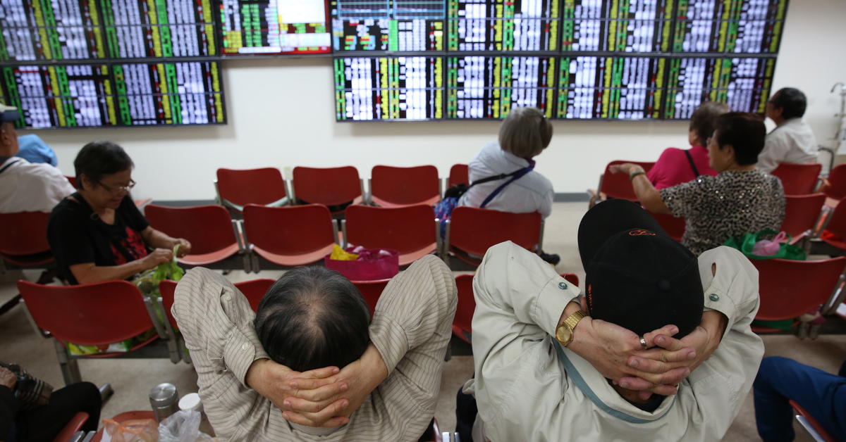 賣方勝率高但「損失可能無限」，較適合資金充裕的交易人。