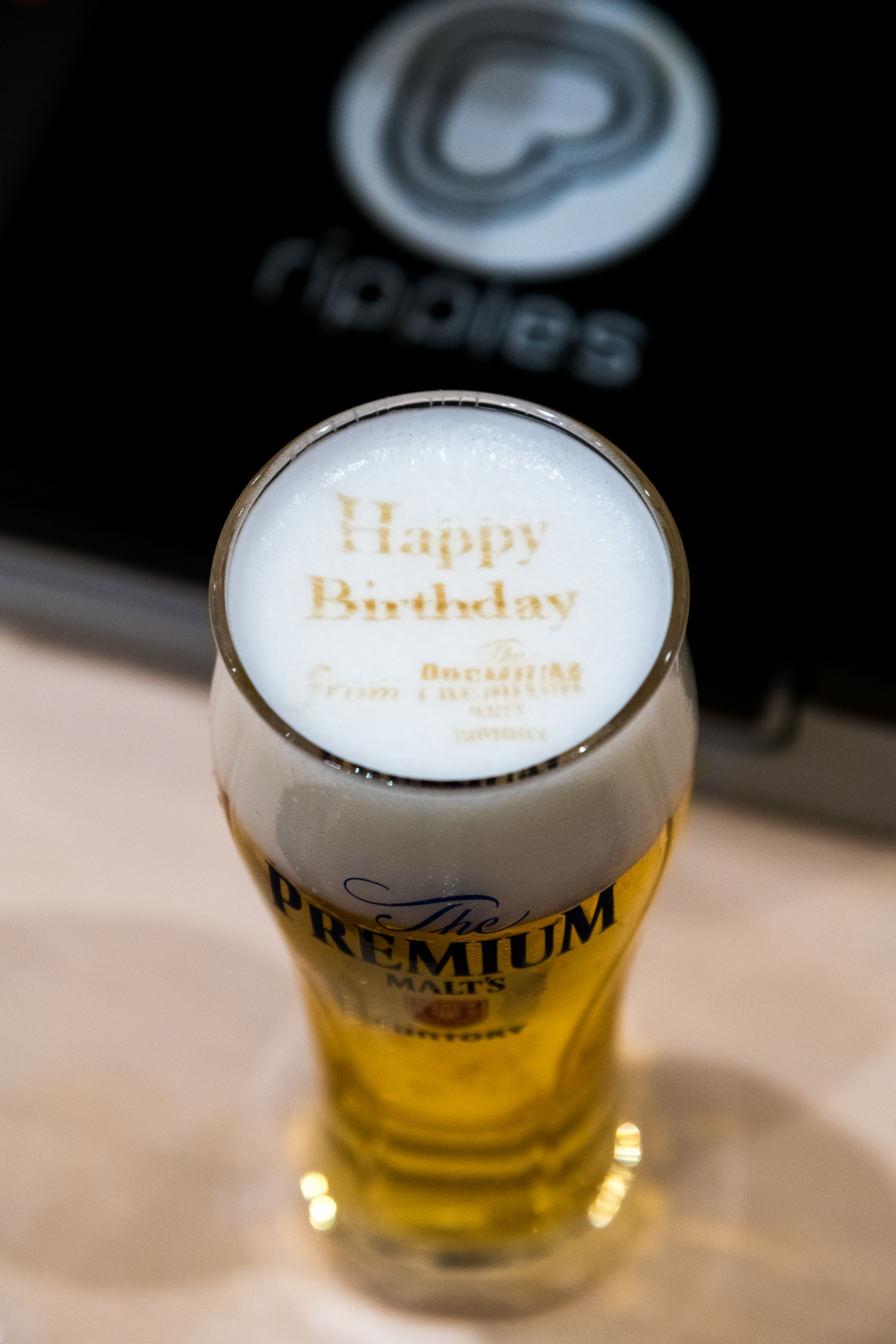 神泡如拉花，上方還可印字增添品飲樂趣。