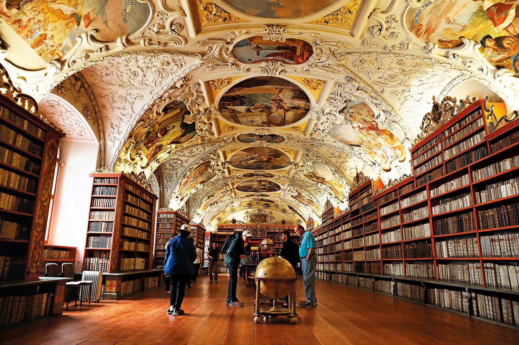 在巴洛克時期間建造的神學館，擺設許多17、18世紀的地球儀。