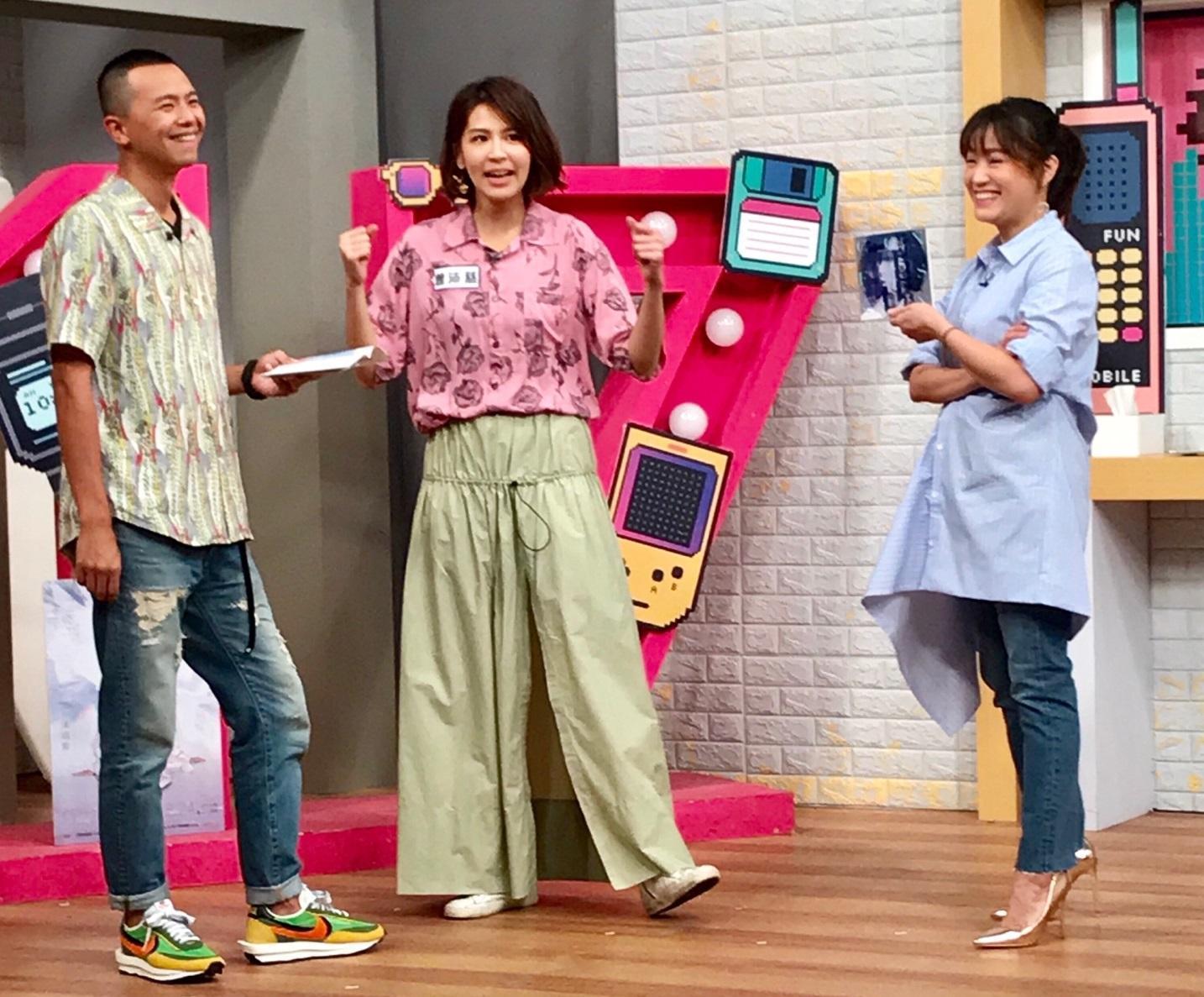 曾沛慈加盟亞神後推出首張專輯《謎之音》,昨(20日)上17直播節目《趣你的娛樂》擔任嘉賓。(趣你的娛樂提供)