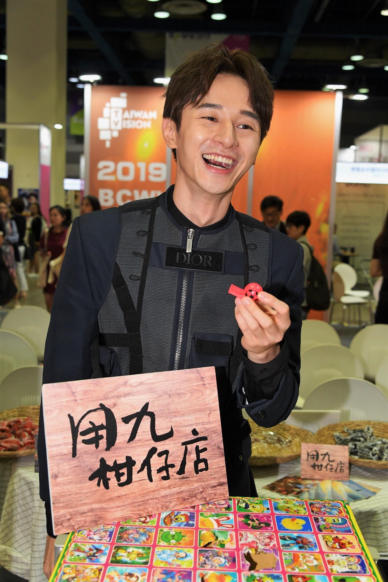 張軒睿赴韓出席首爾電視節，力推新戲《用九柑仔店》。（三立提供）