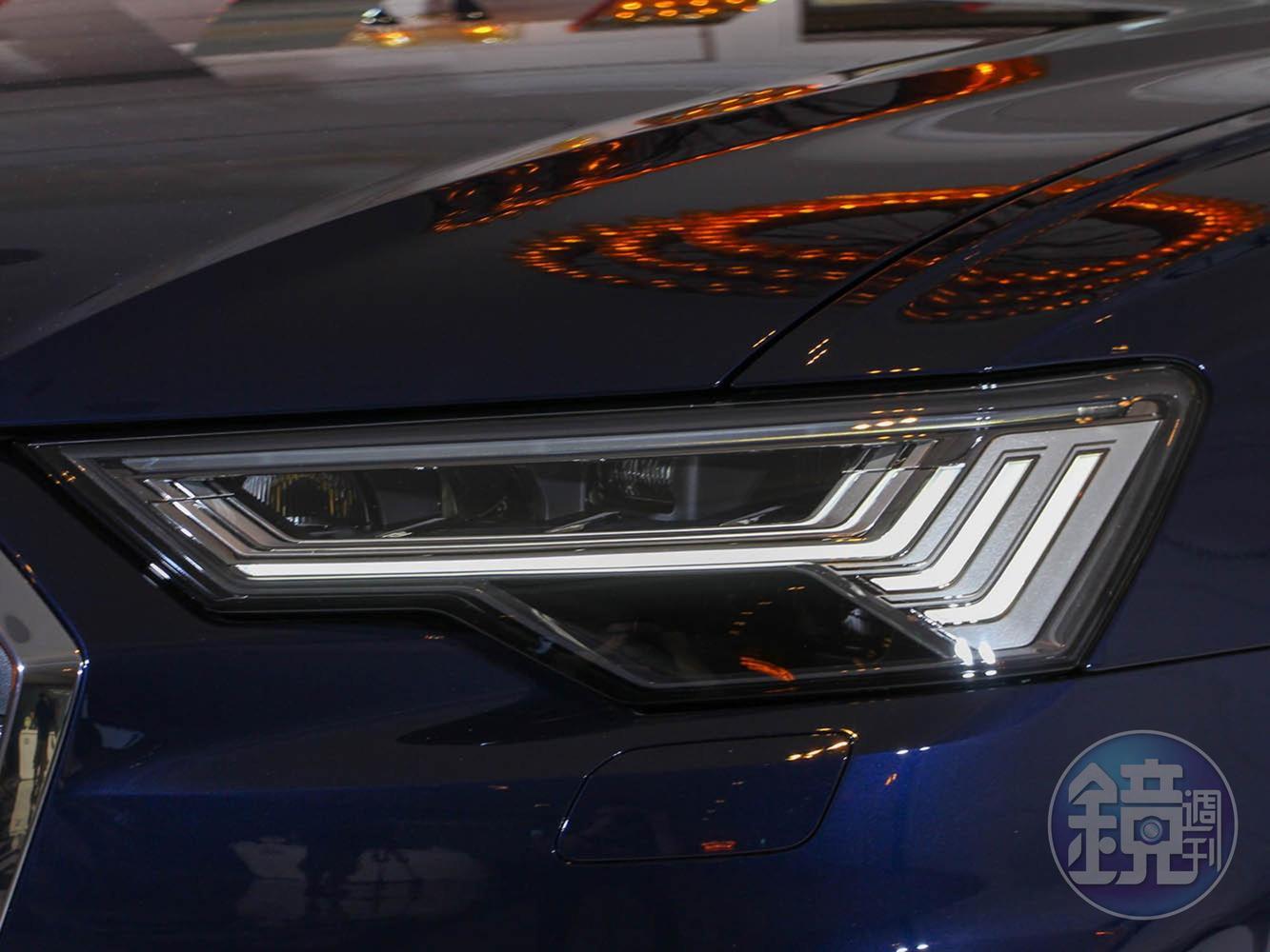新世代的Audi Matrix矩陣式LED頭燈提供了更為安全的行車照明。