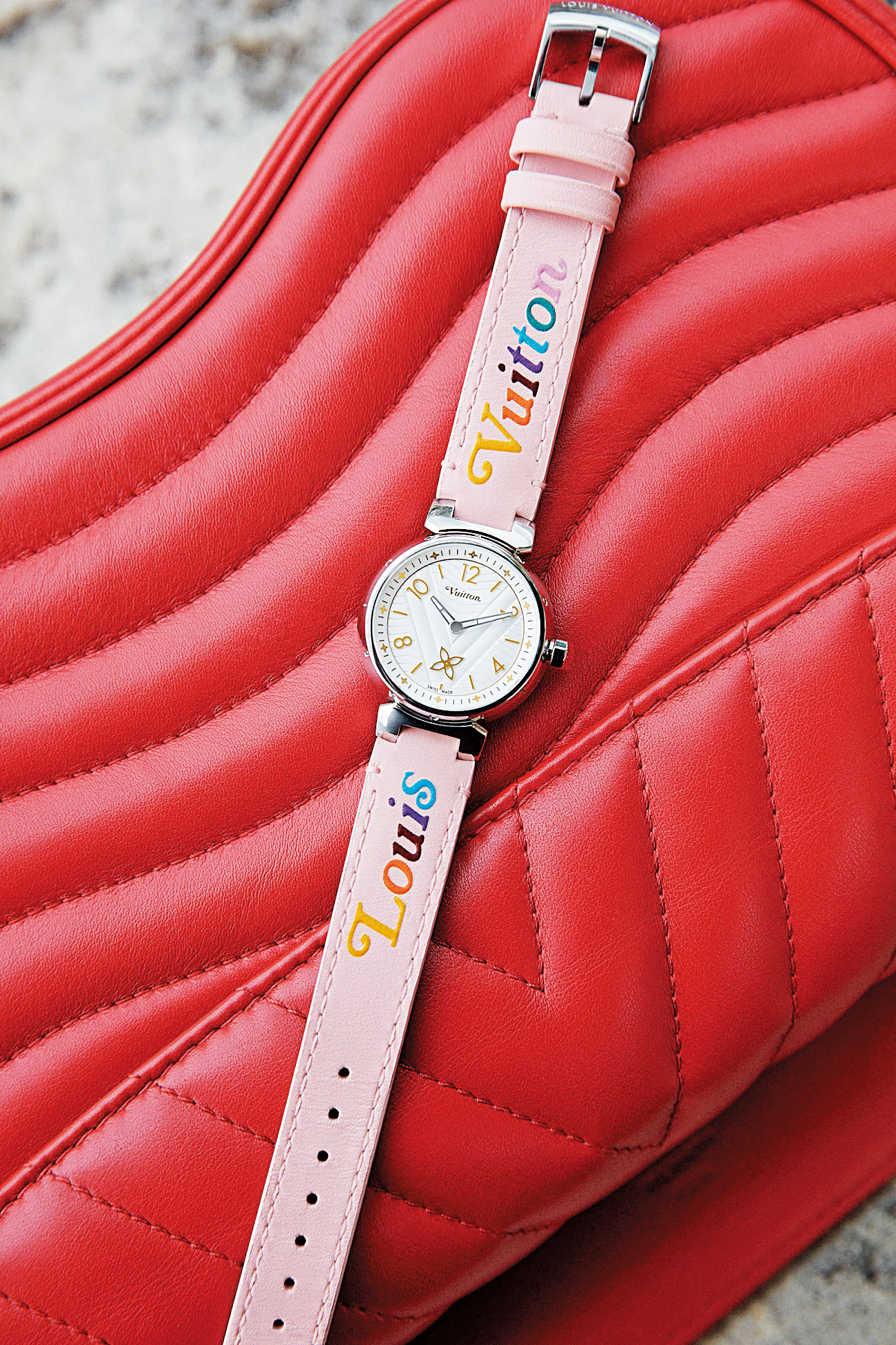 Tambour New Wave白色皮革彩虹版錶帶腕錶 NT$105,000~NT$146,000