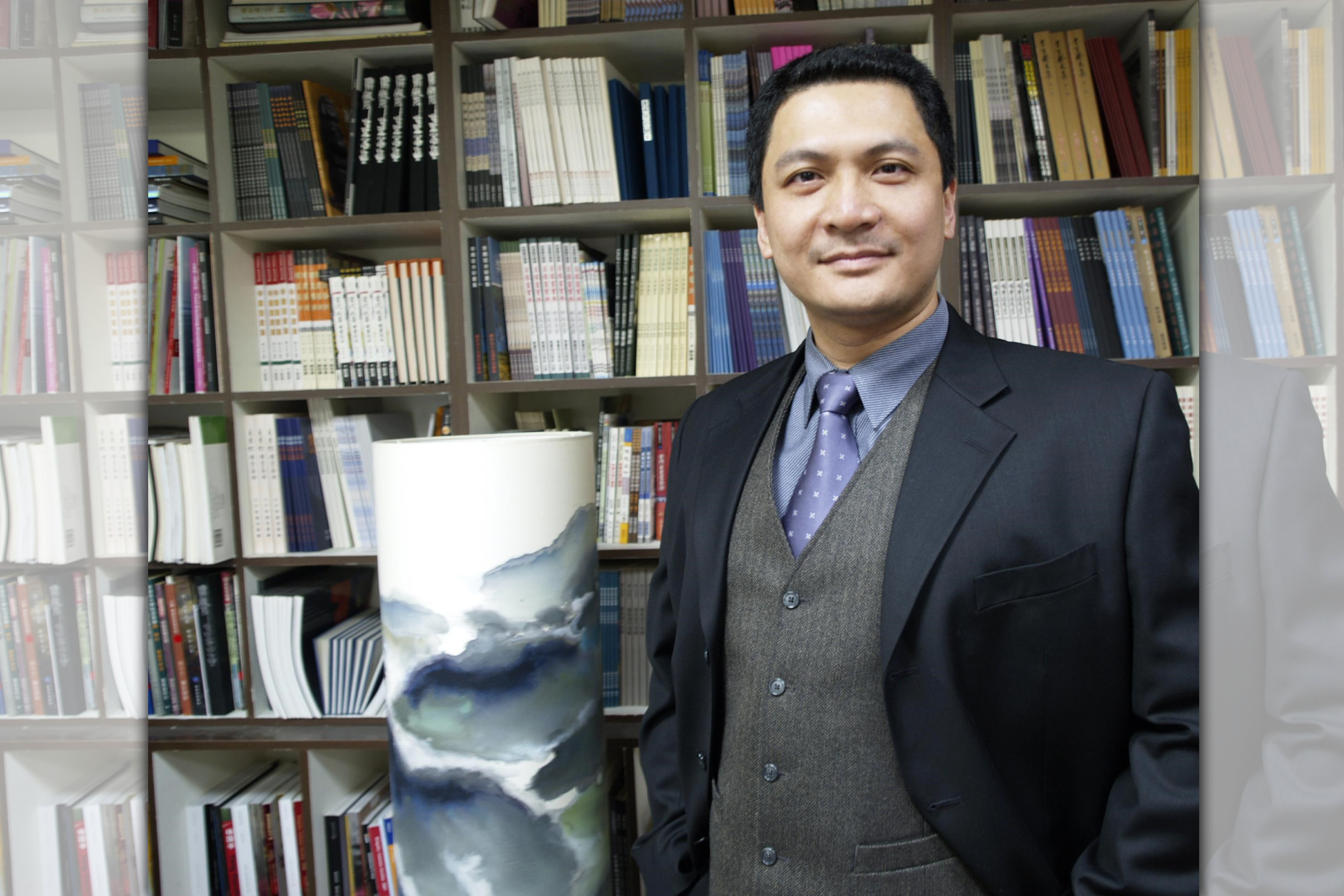 華藝網負責人林株楠，涉嫌利用文化部及前身文建會補助的「台灣百年藝術家傳記系列電子書建置計畫」等活動，誘騙90名藝術家簽下賣身契。（摘自華藝網）