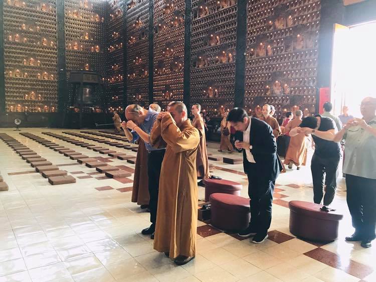 韓國瑜今前往大樹祝賀星雲大師92歲壽誕。（翻攝韓國瑜臉書）