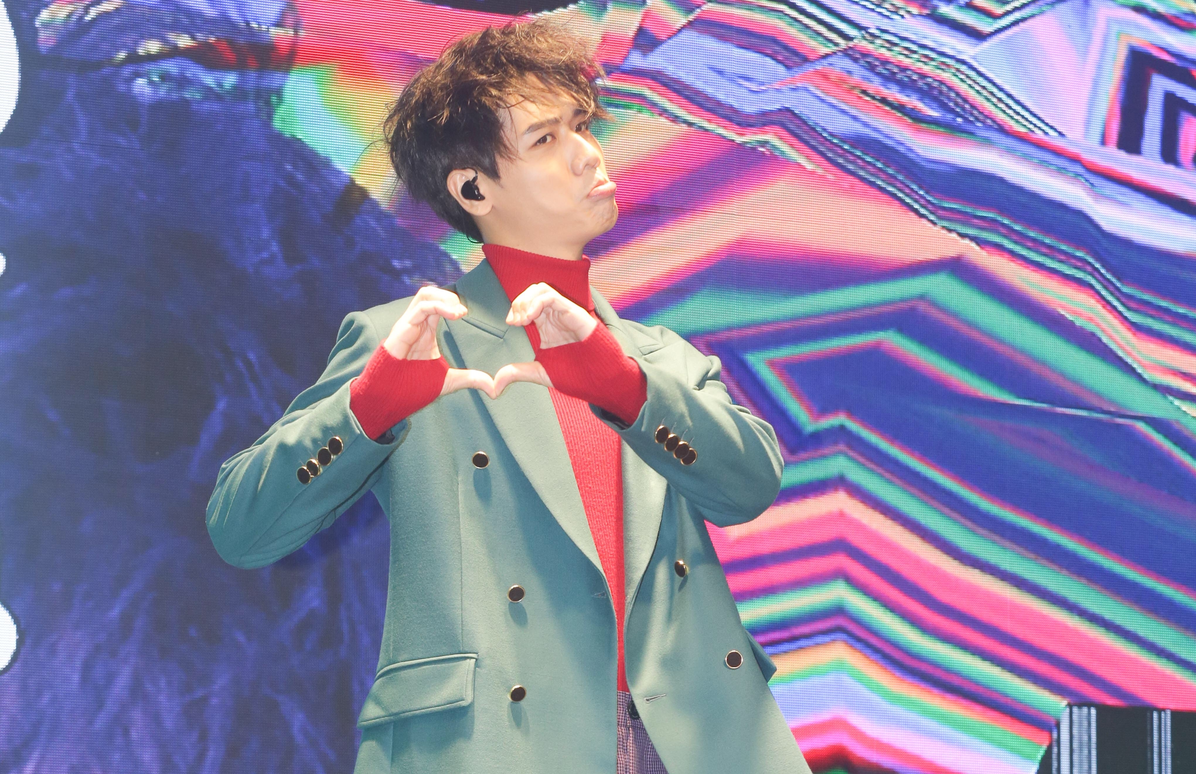 蔡旻佑宣佈加盟何樂音樂，並推出新專輯《變心記》。