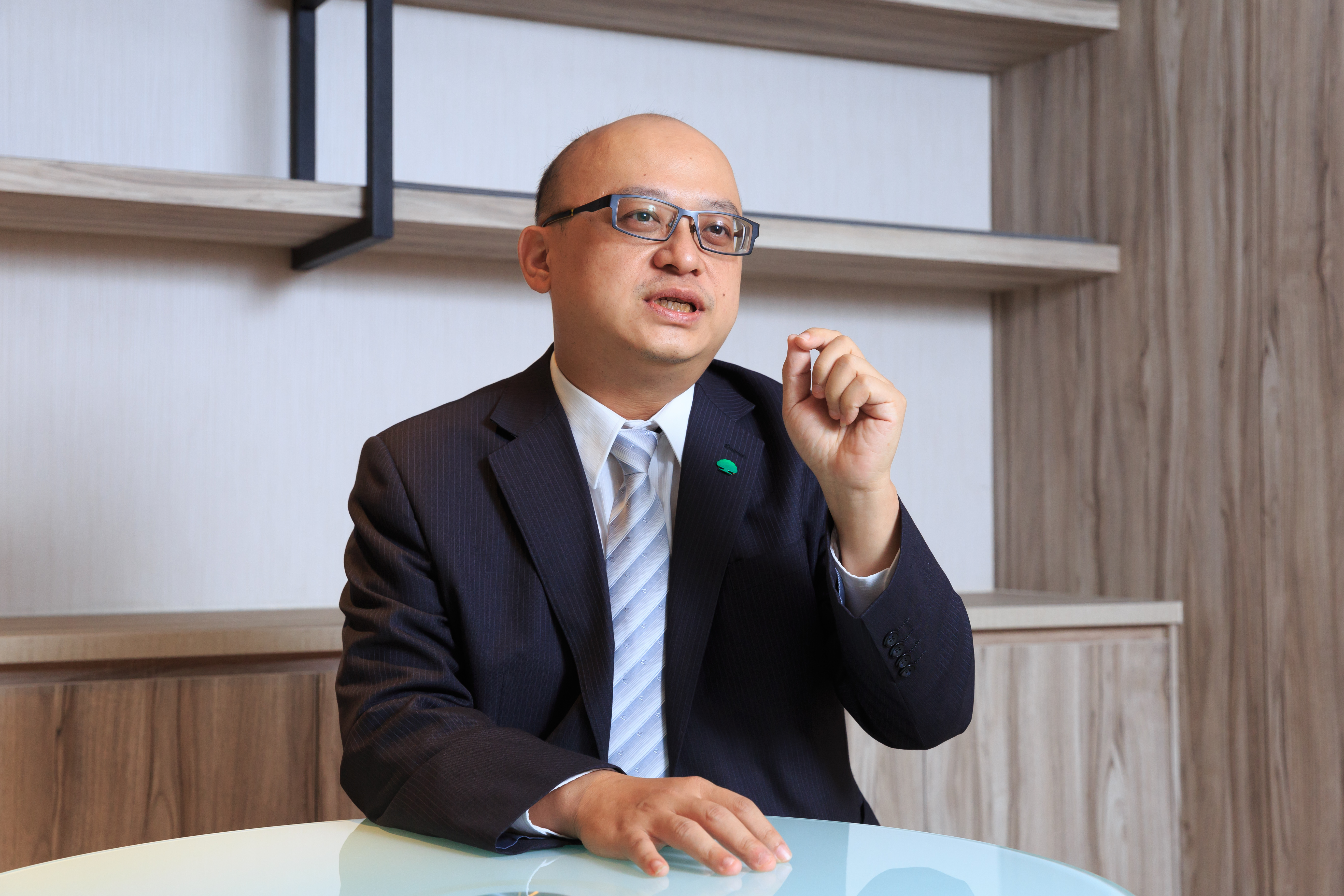 國泰臺灣低波動精選30基金經理人蘇鼎宇表示，要將股息當作震盪行情下的保護傘，就要先降低股價波動性。