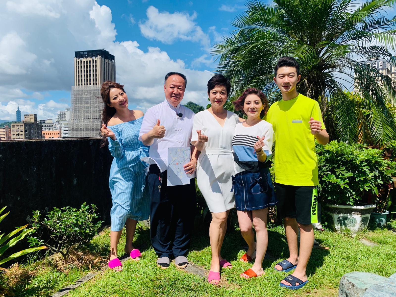 崔佩儀以「花系列」電視劇女主角走紅,之後嫁給韓裔美國人,並育有一子。(緯來提供)