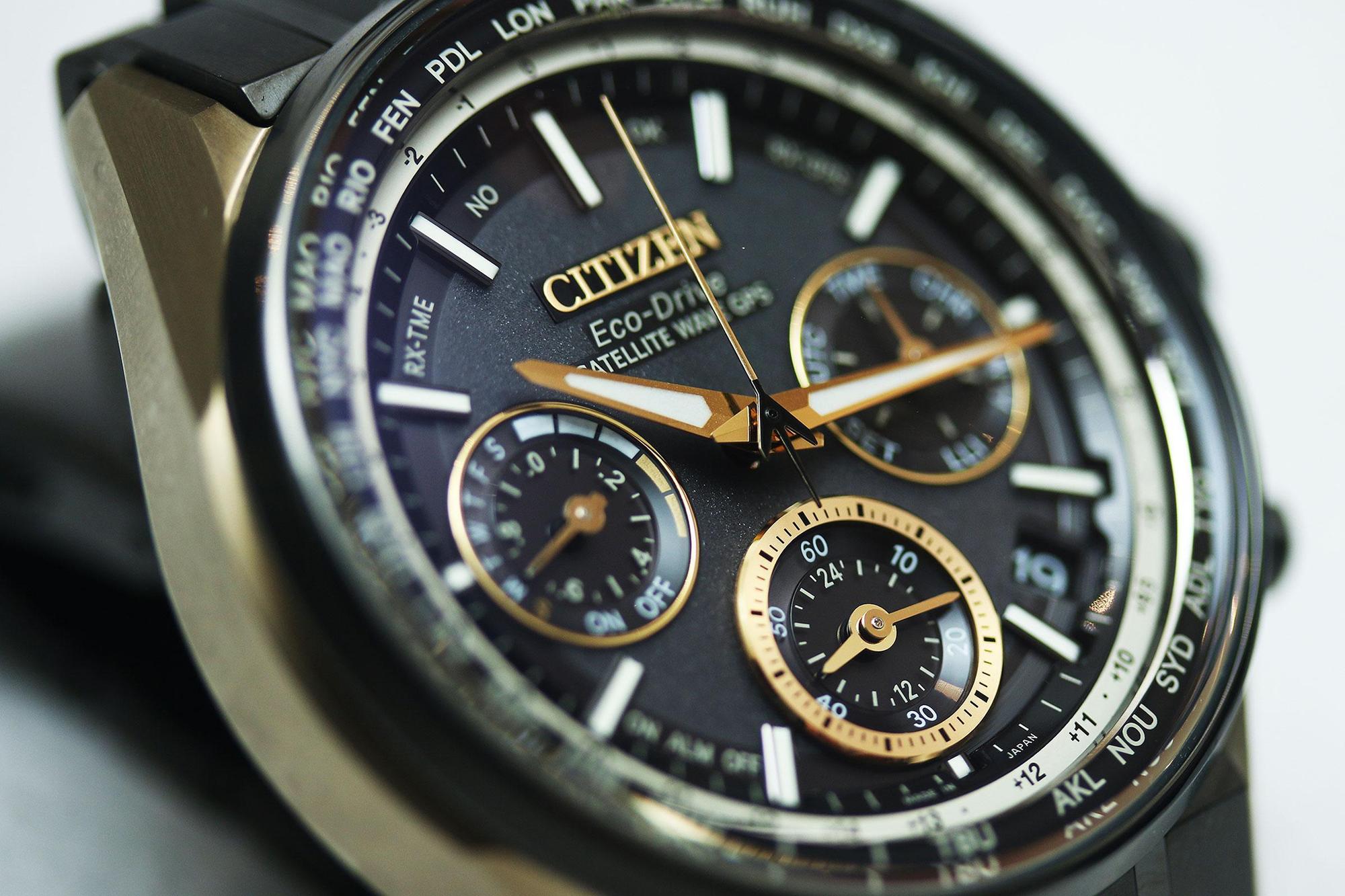 CC4004-66E是今年CITIZEN主打的旗艦錶款，具備GPS衛星對時功能，並採用新的MRK GOLD表面硬化處理技術，從裡到外科技全面進化。
