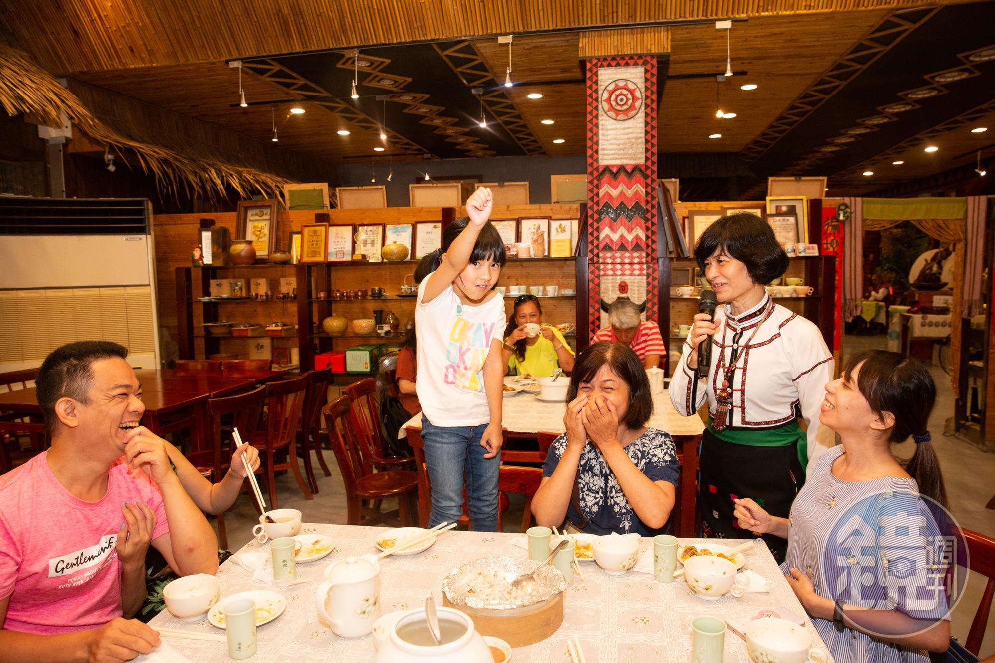 力馬生活工坊從單純窯廠轉型為複合式休閒餐廳，張秀娥的精采說菜，總能搏得滿堂采。