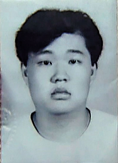 當年26歲的鍾世龍(圖)仗著身形壯碩,犯下人神共憤的女童姦殺案。(東森新聞提供)