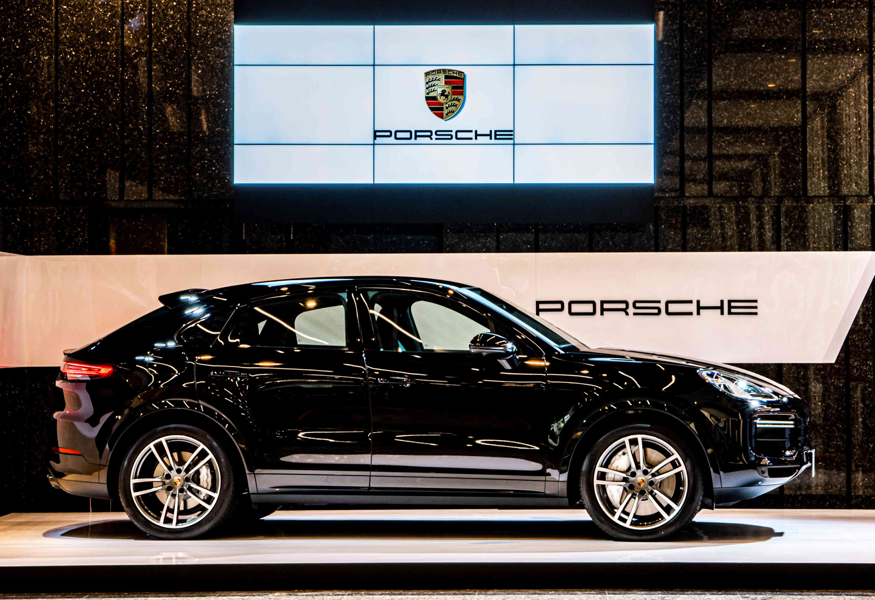 【新車登場】形隨所馭！The new Porsche Cayenne Coupé