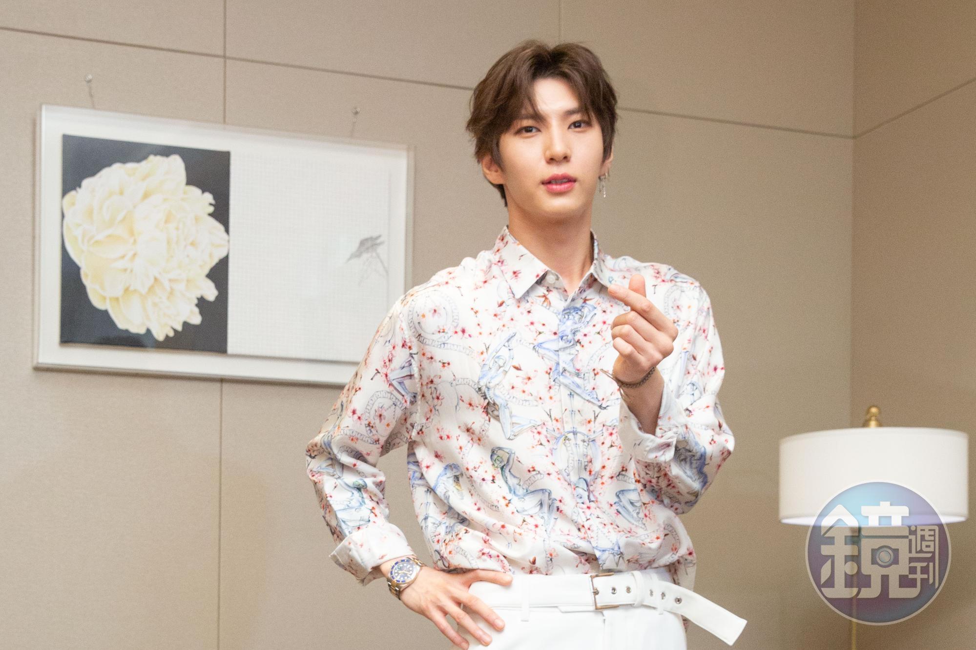VIXX主唱LEO在台北舉辦首次個人演唱會,為粉絲特地準備2首中文歌。