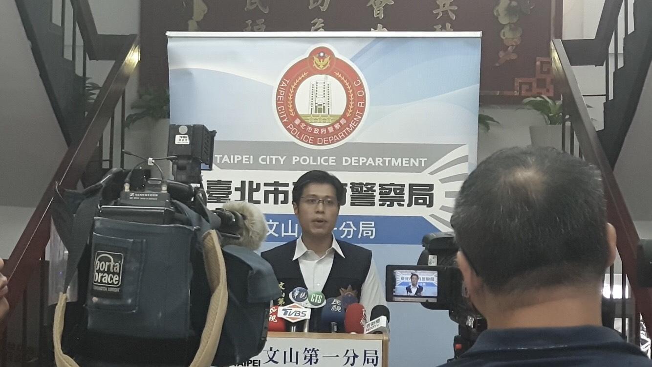 文山一分局偵查隊長陳彥錦說明案情。（翻攝畫面）
