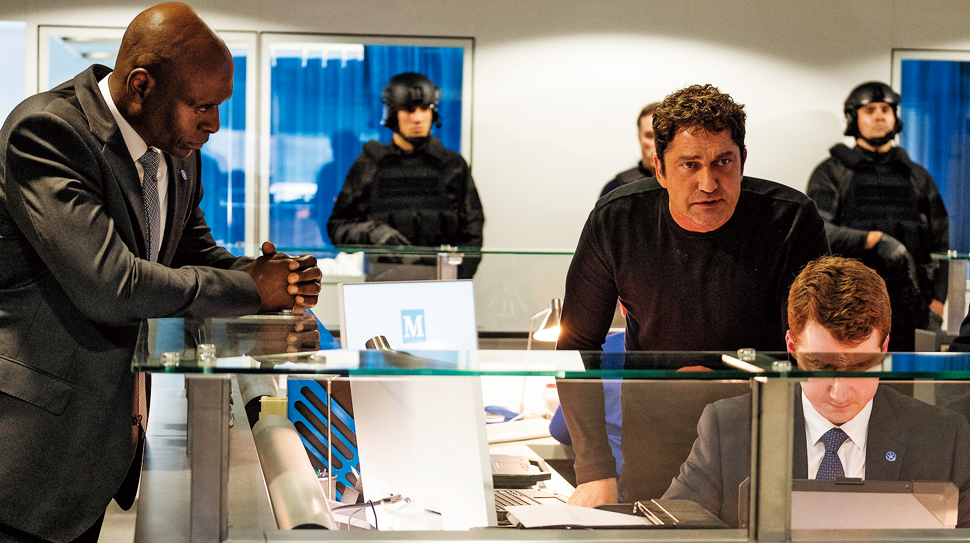 《全面攻佔3》講的雖是忠心特勤被誣陷成謀殺主謀的老哏，但勝在鋪排有新意，讓電影不只有無腦槍林彈雨。（海樂提供）