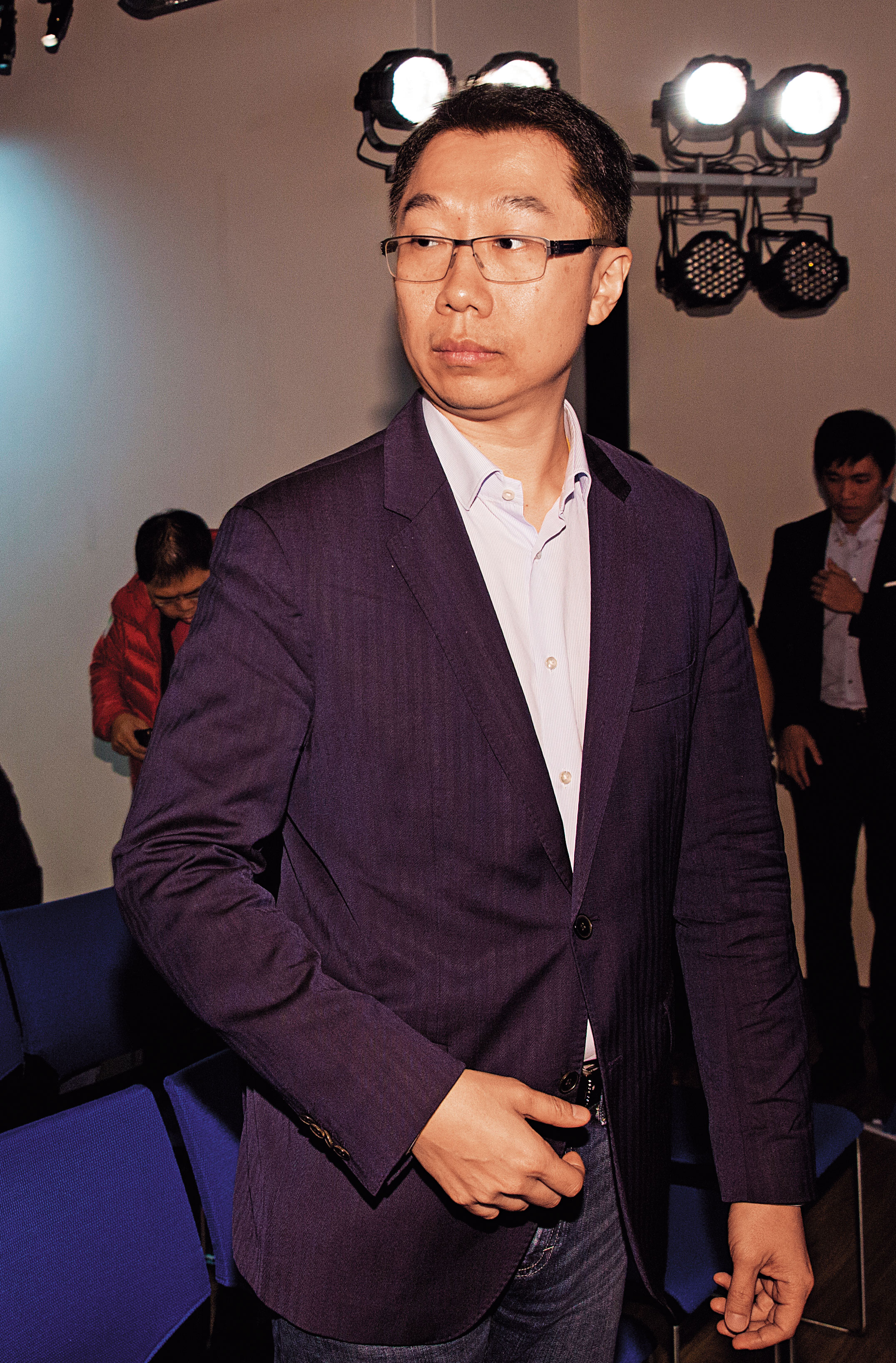 郭台銘兒子郭守正近日向友人證實「確定不會等換瑜了」，透露郭董已下決心脫黨參選。
