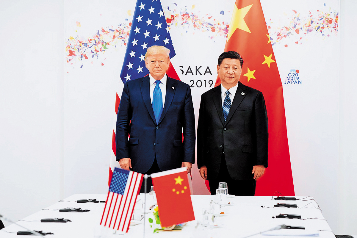 從去年3月展開的美中貿易戰，不僅沒有平息跡象，反而可能演成常態化，進一步惡化成為全球經濟危機。（翻攝白宮臉書）