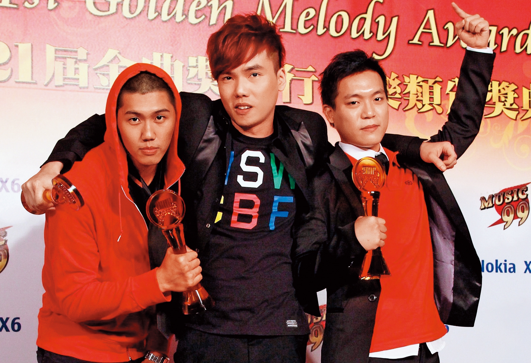 大囍門打敗Super Junior M、動力火車,拿下第21屆金曲獎最佳演唱組合。(東方 IC)