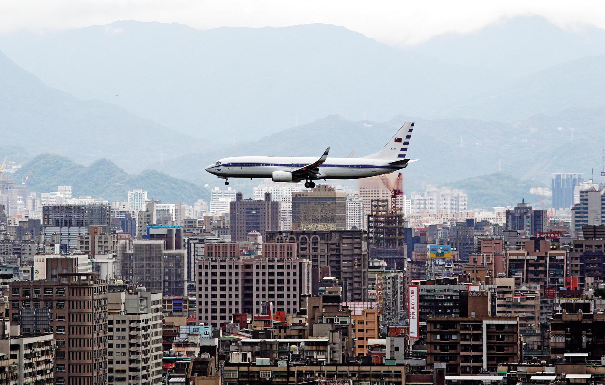 總統行政專機隸屬空軍,機齡高達19年,至今服務過扁、馬及小英3位元首。(東方IC)