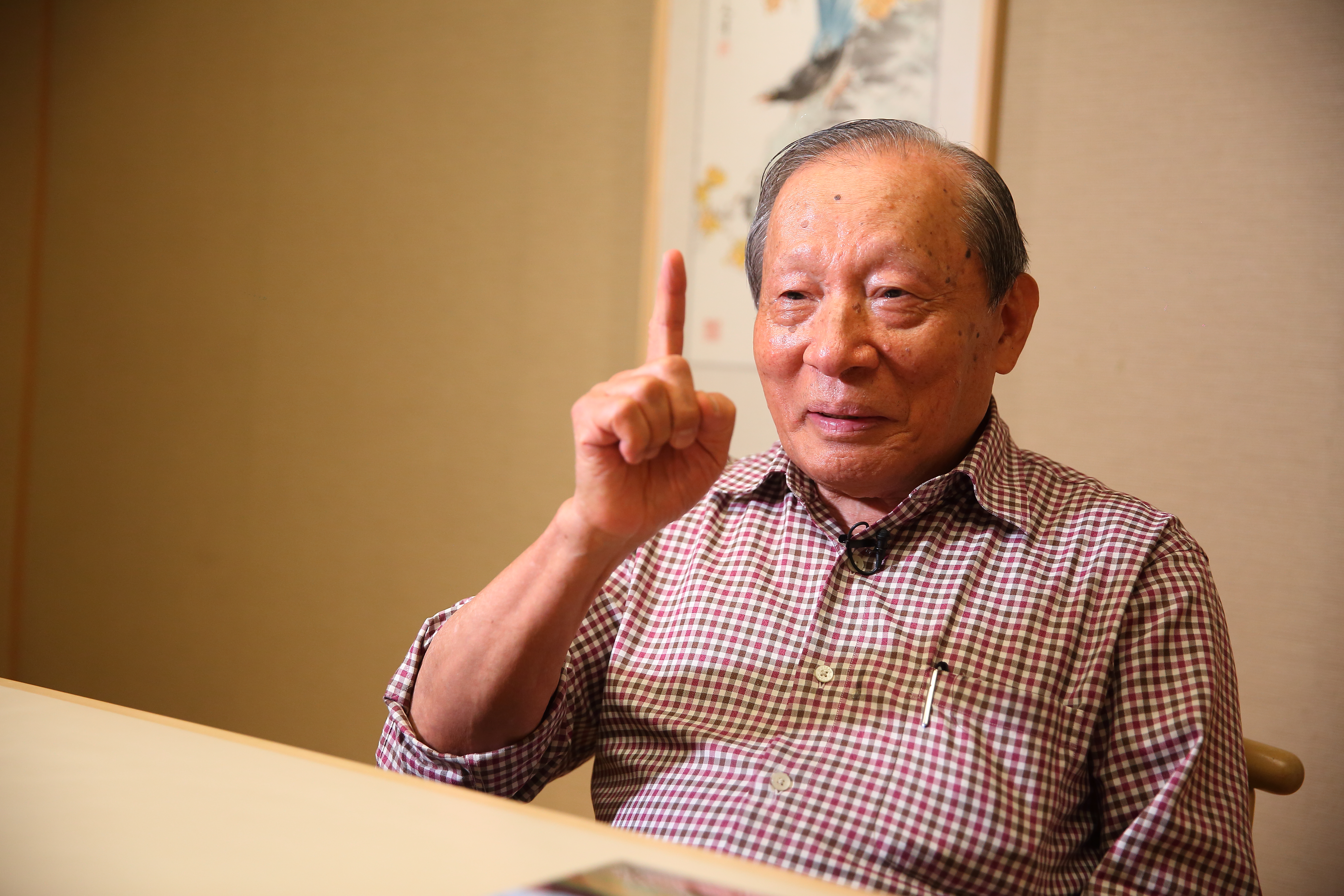 洪騰勝認為，如認養球場順利，兄弟大飯店將成立軟式棒球事業公司，安排有獎比賽。
