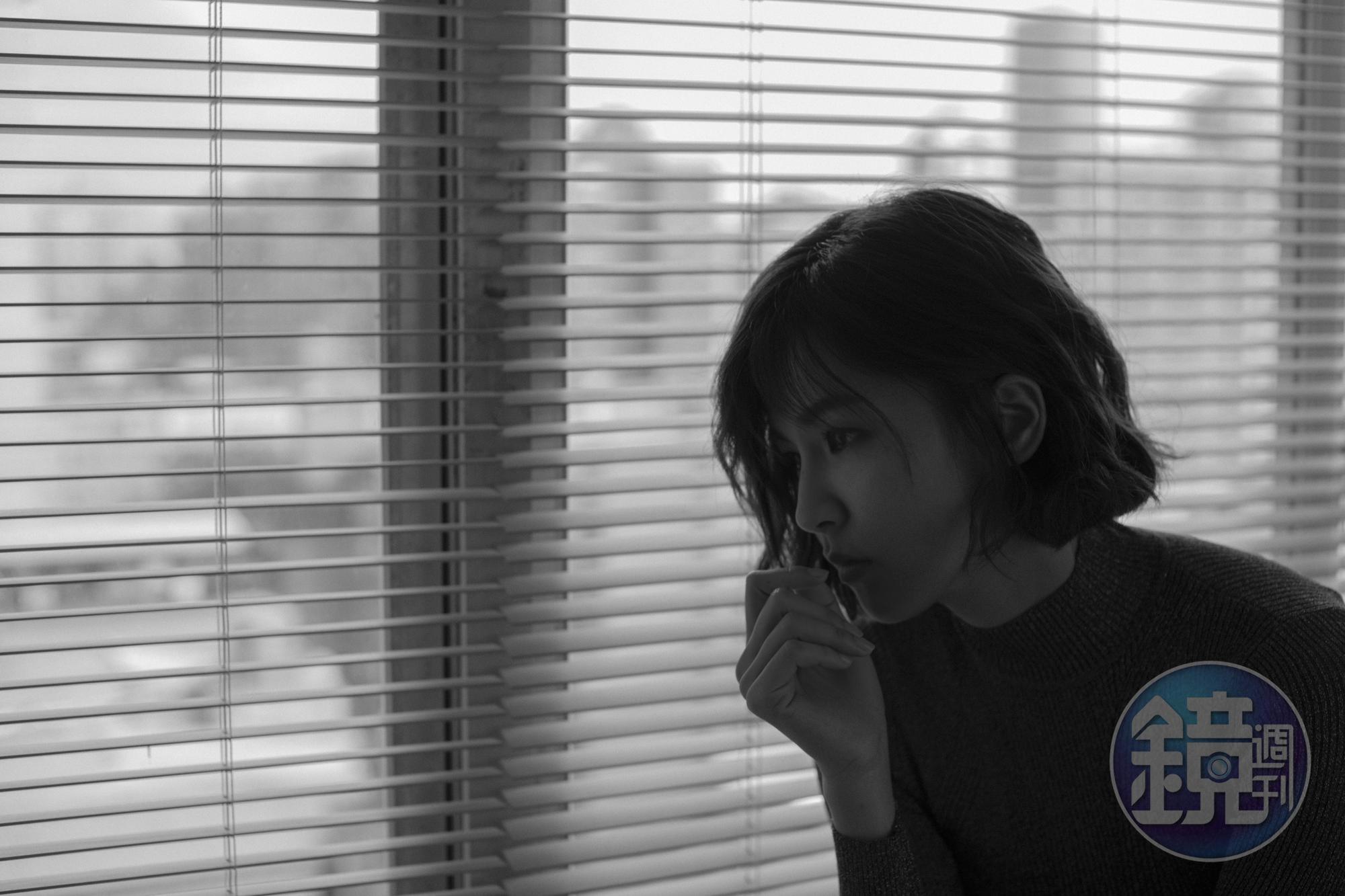 曾沛慈說自己一直是玻璃心，「假裝堅強，但摔破時又會把人割傷。」那敏感而在乎的心緒，存在雷婷也存在應思悅裡。